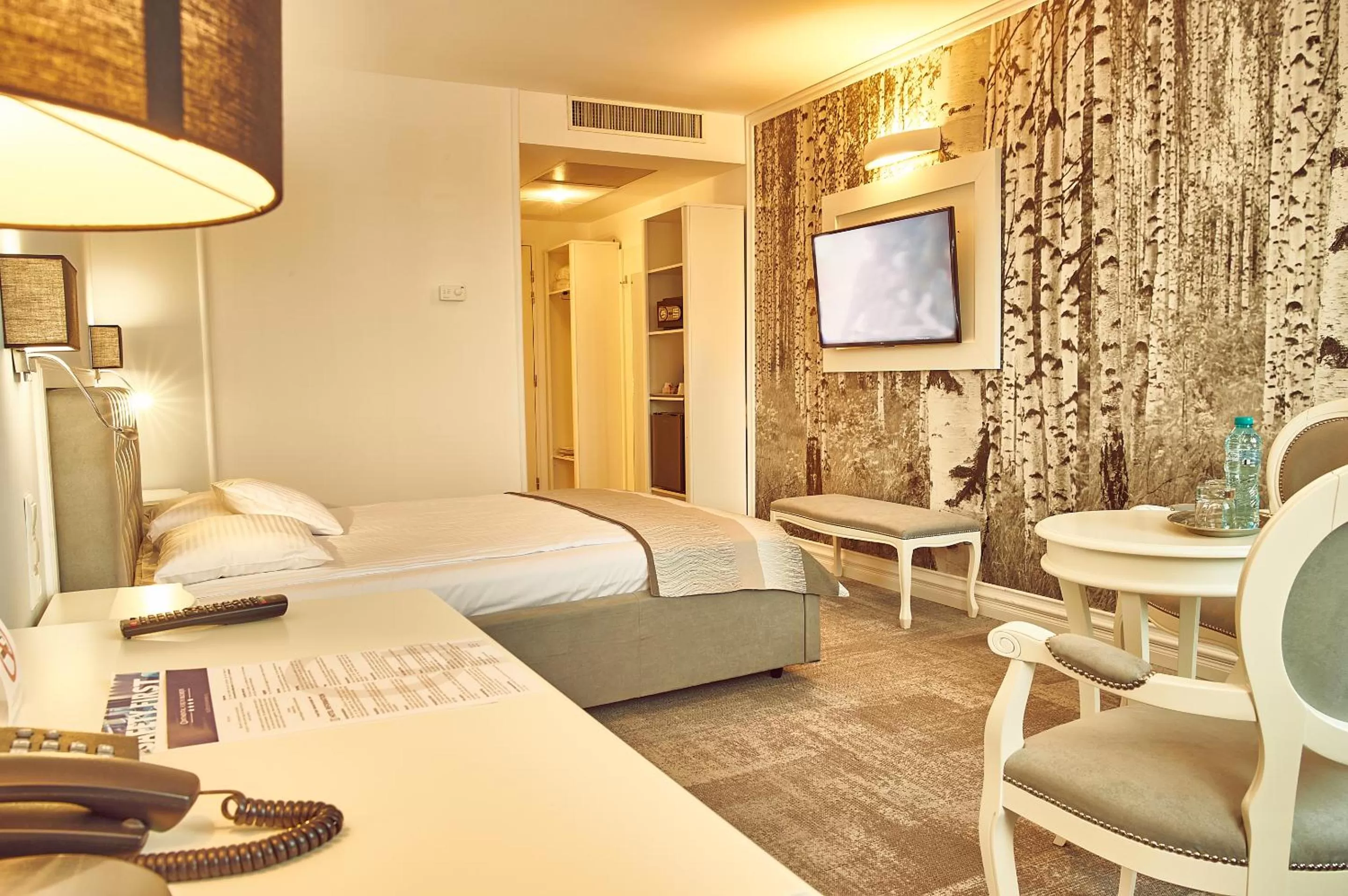 TV and multimedia, Bed in Continental Forum Bucuresti Palatul Parlamentului