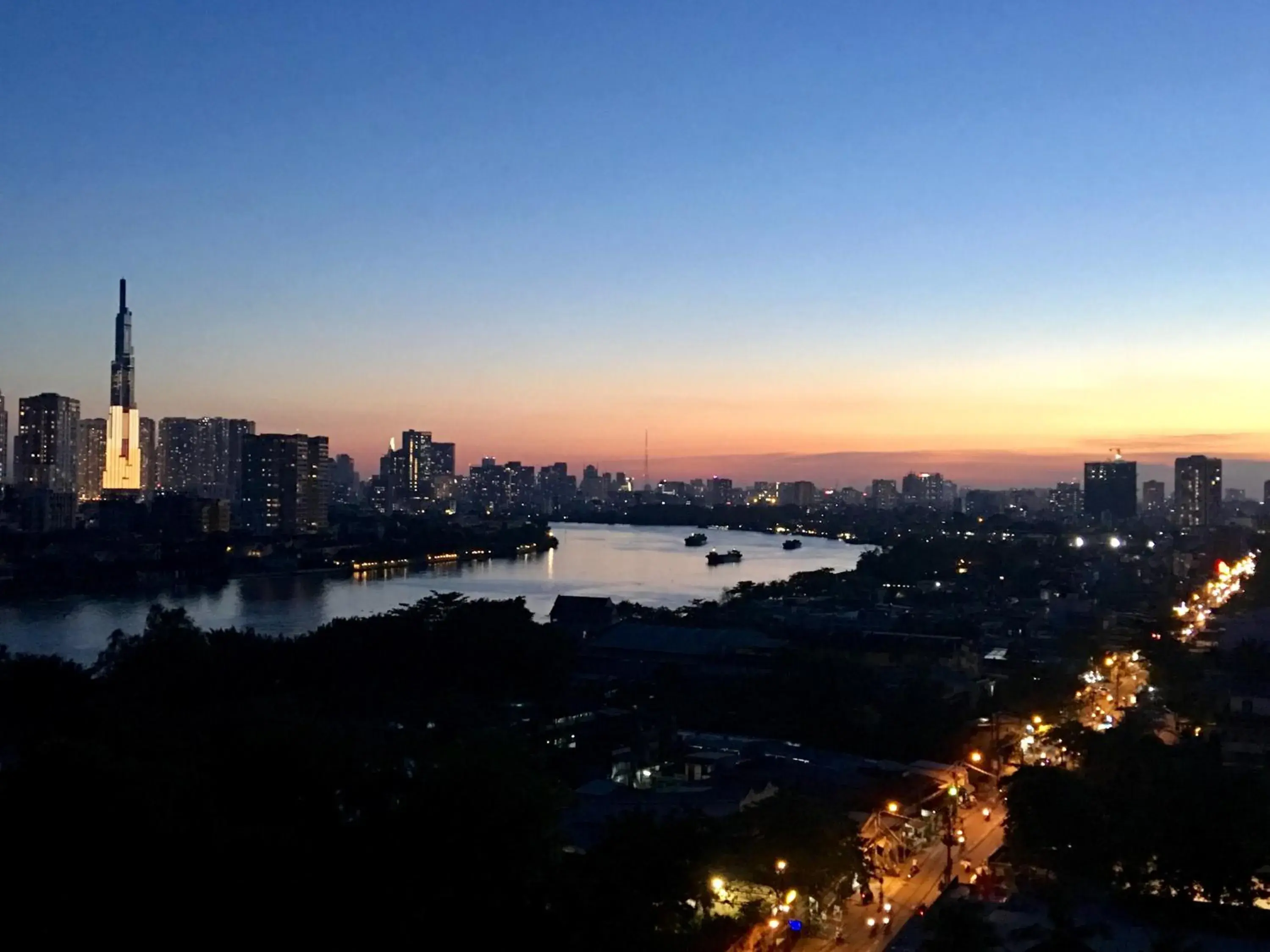 Sunset in Saigon Domaine Luxury Residences