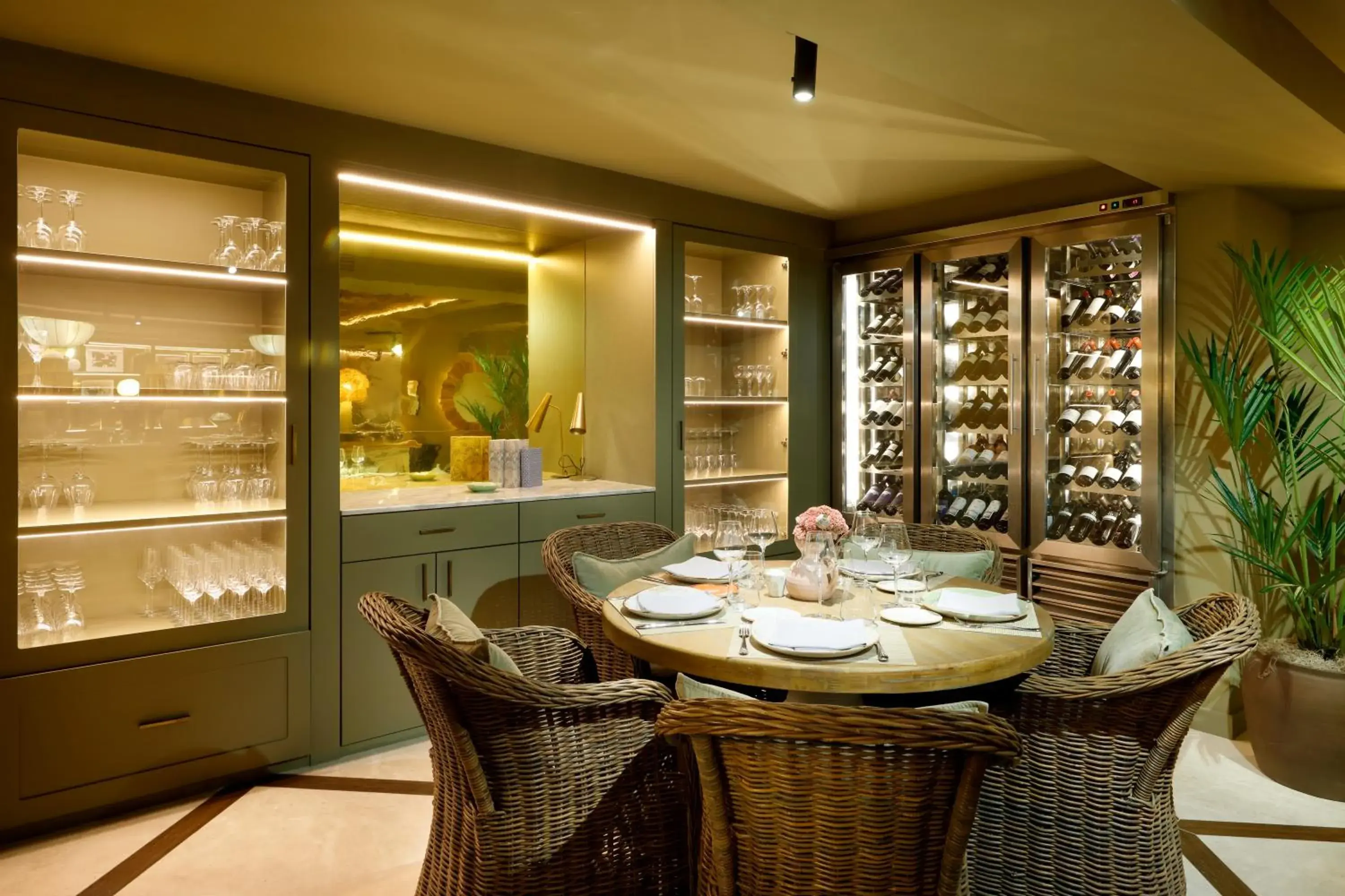 Restaurant/places to eat in Barceló Oviedo Cervantes Restaurant/places to eat in Barceló Oviedo Cervantes