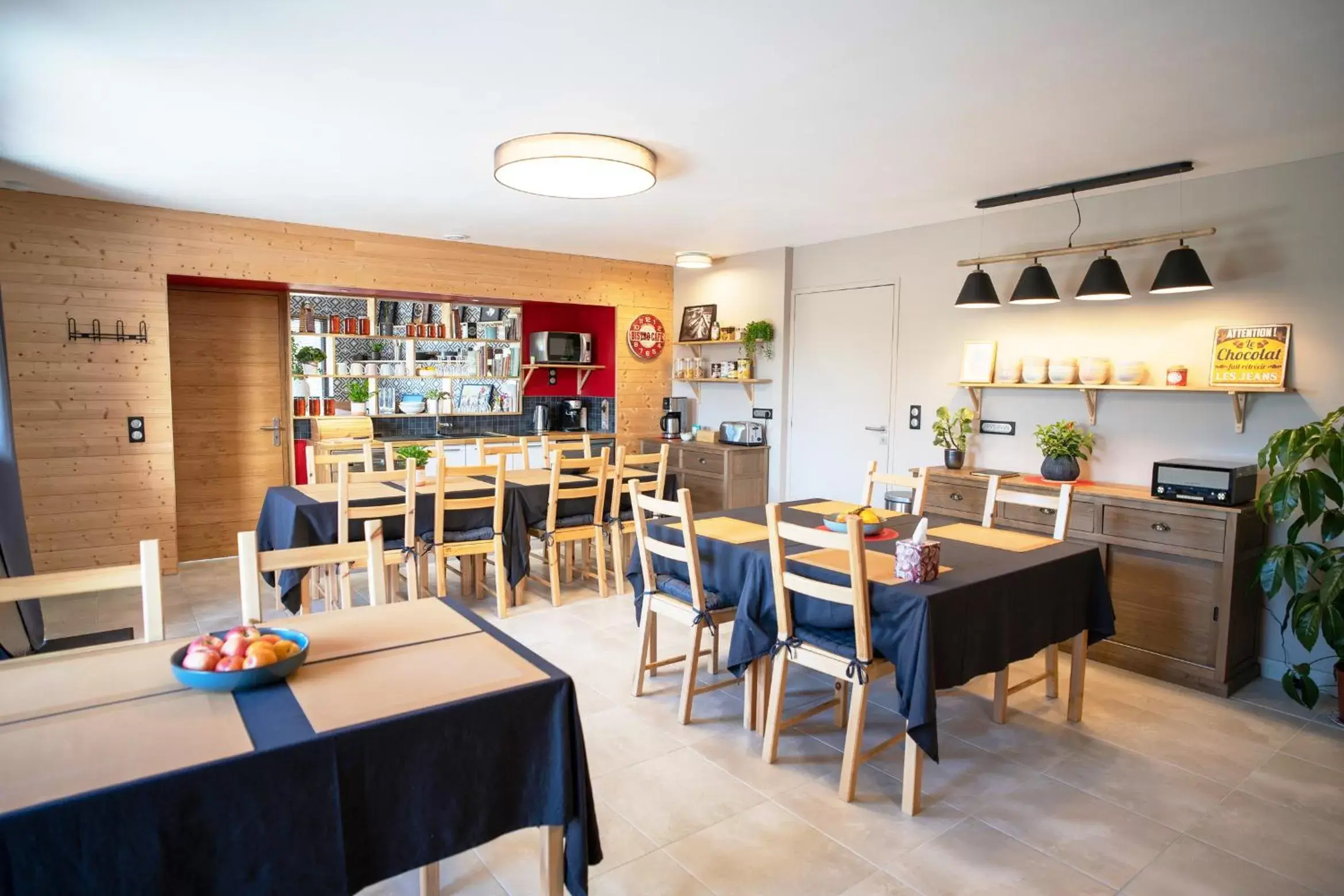 Dining area, Restaurant/Places to Eat in Le jardin des 4 saisons