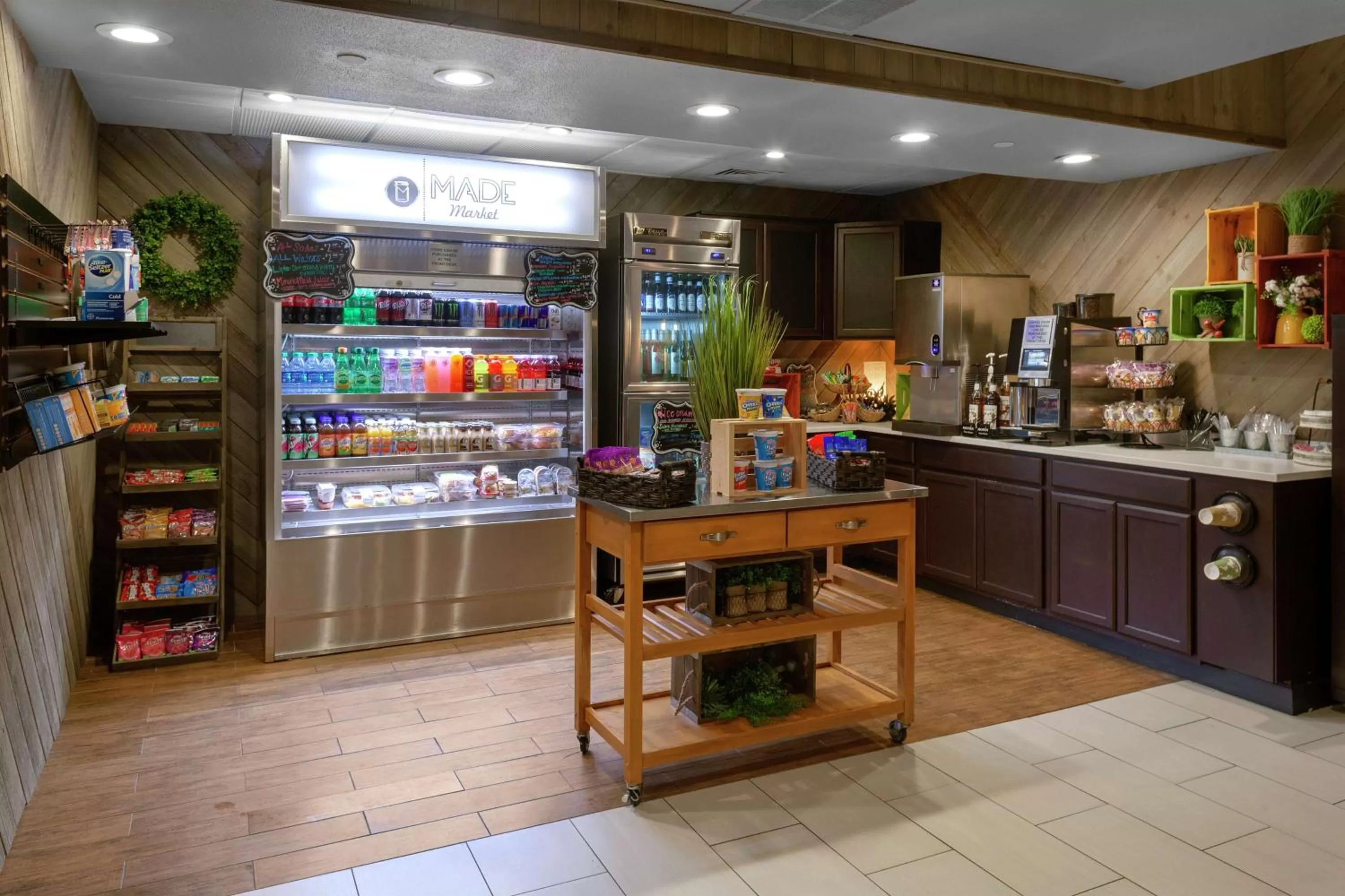 Restaurant/places to eat in DoubleTree Suites by Hilton Dayton/Miamisburg