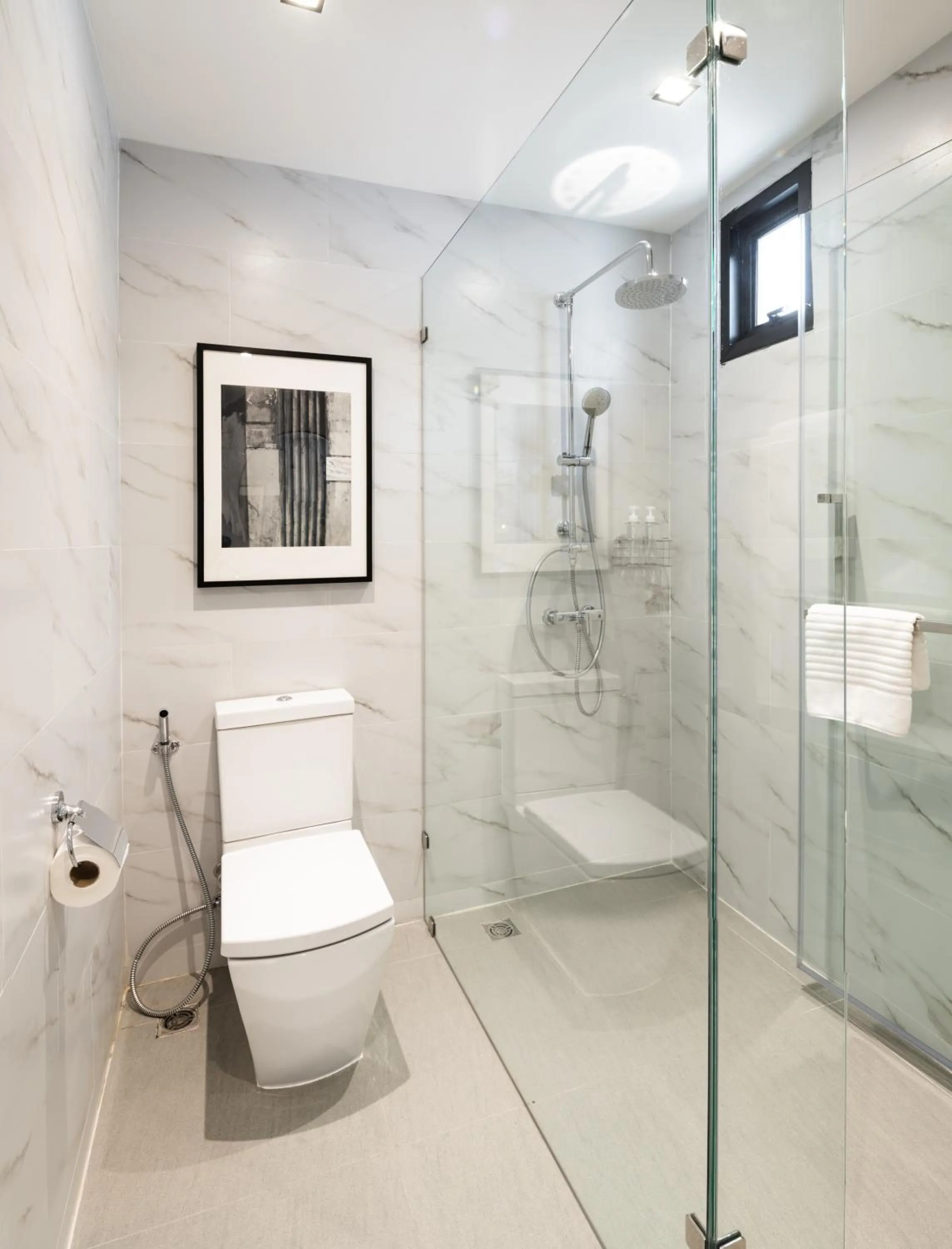 Shower in Warm Window Silom