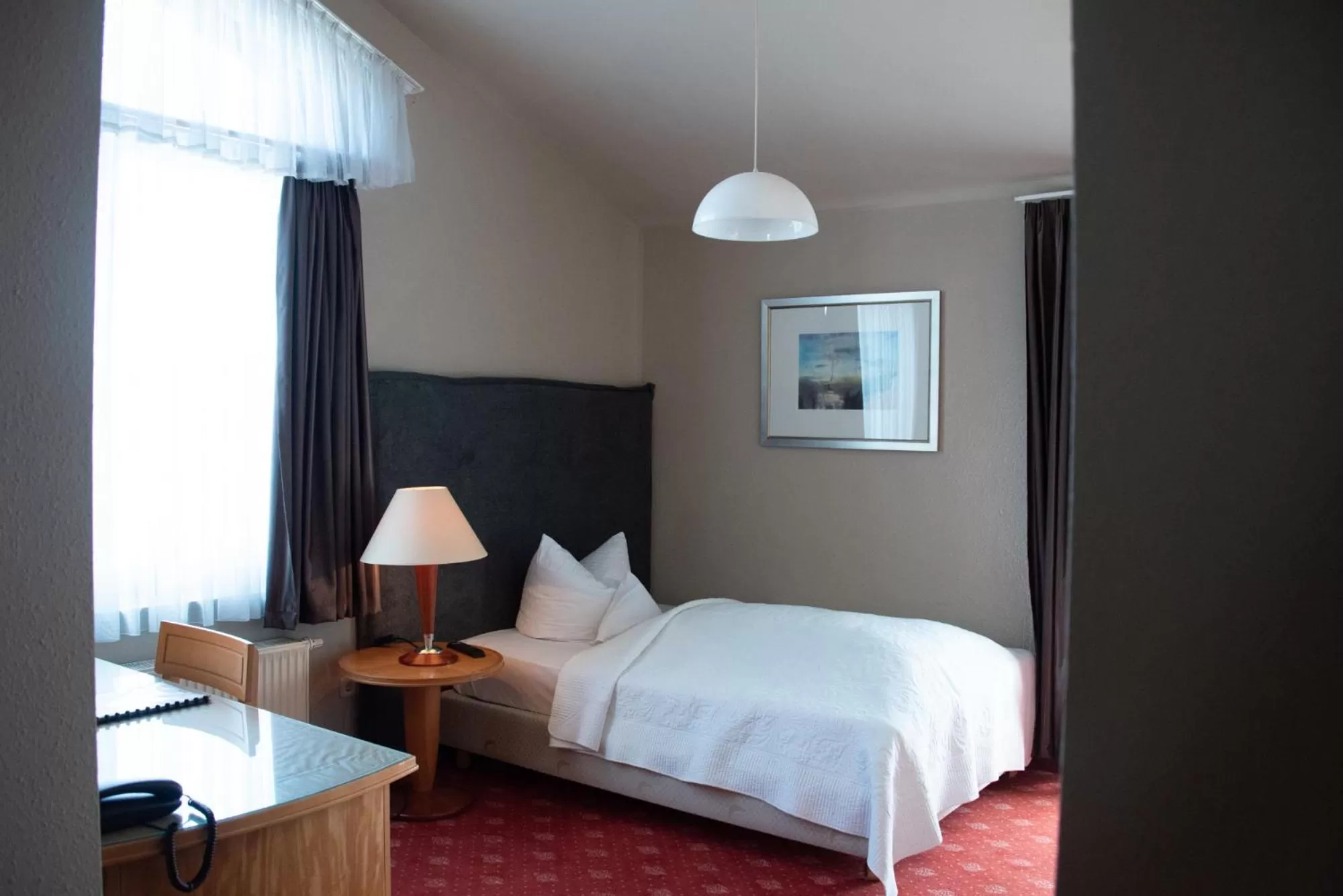 Photo of the whole room, Bed in Hotel Das Kleine Ritz