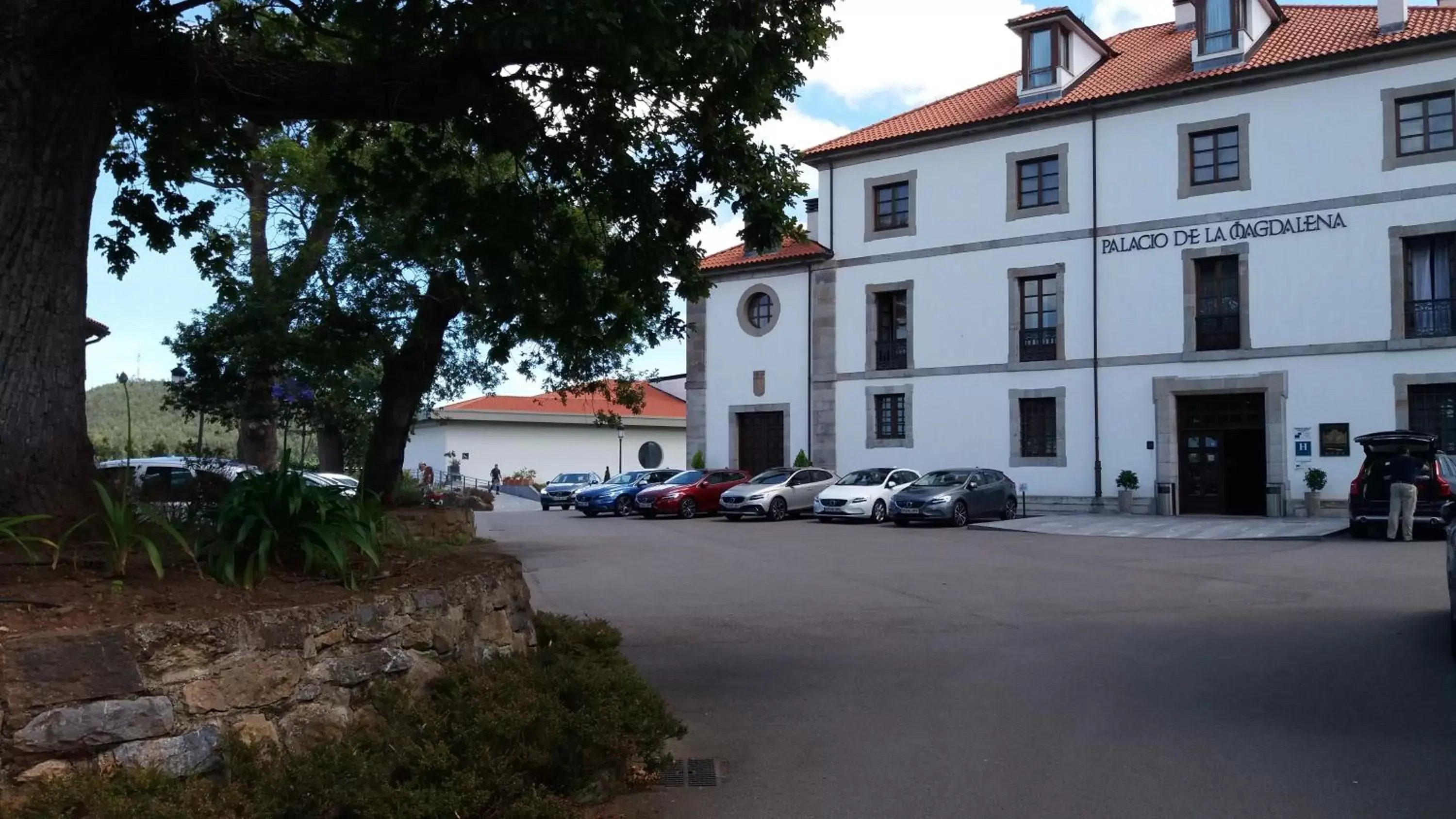 Facade/entrance, Property Building in Hotel Palacio de la Magdalena