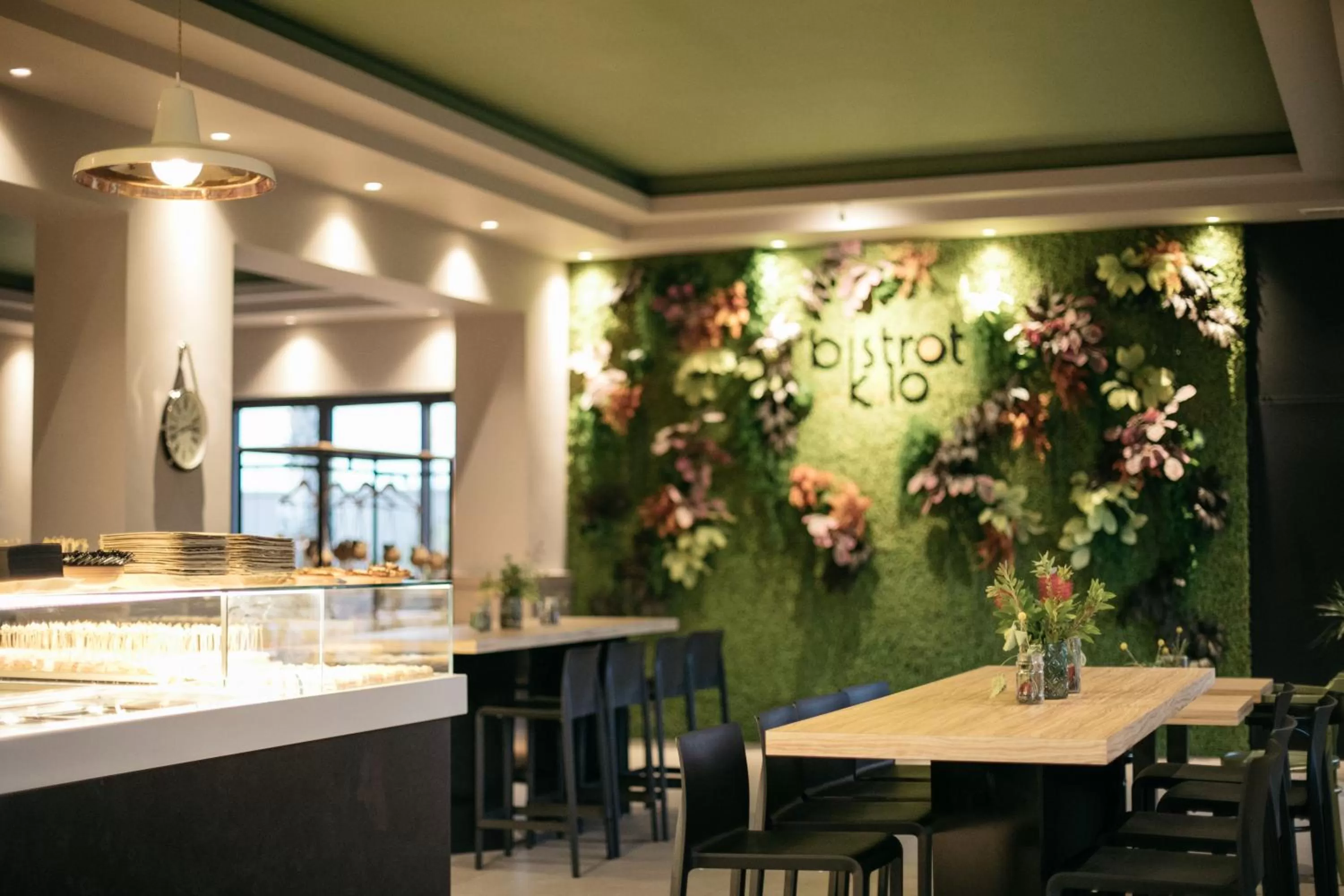 Restaurant/places to eat in Hotel Aloisi