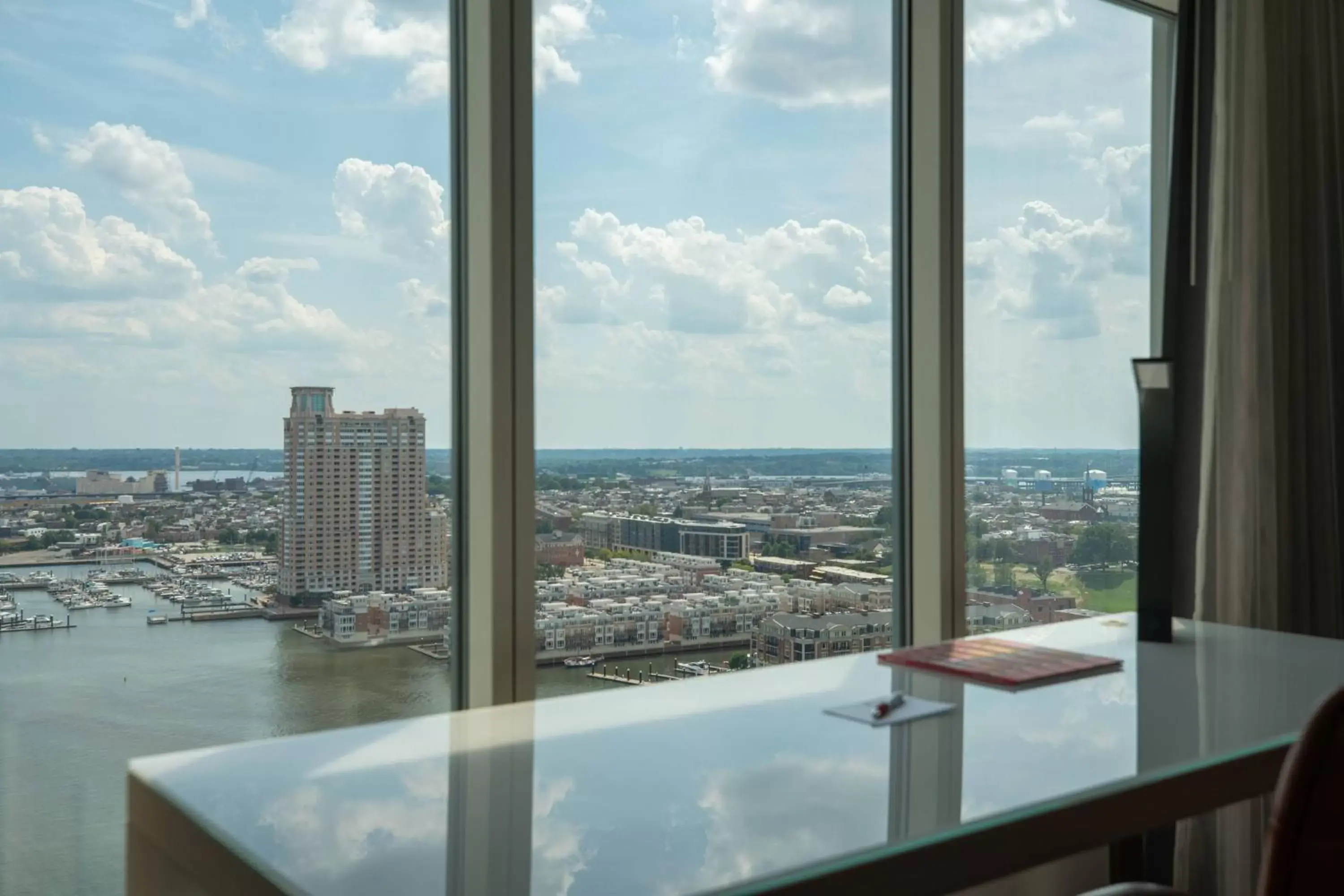 Photo of the whole room in Baltimore Marriott Waterfront