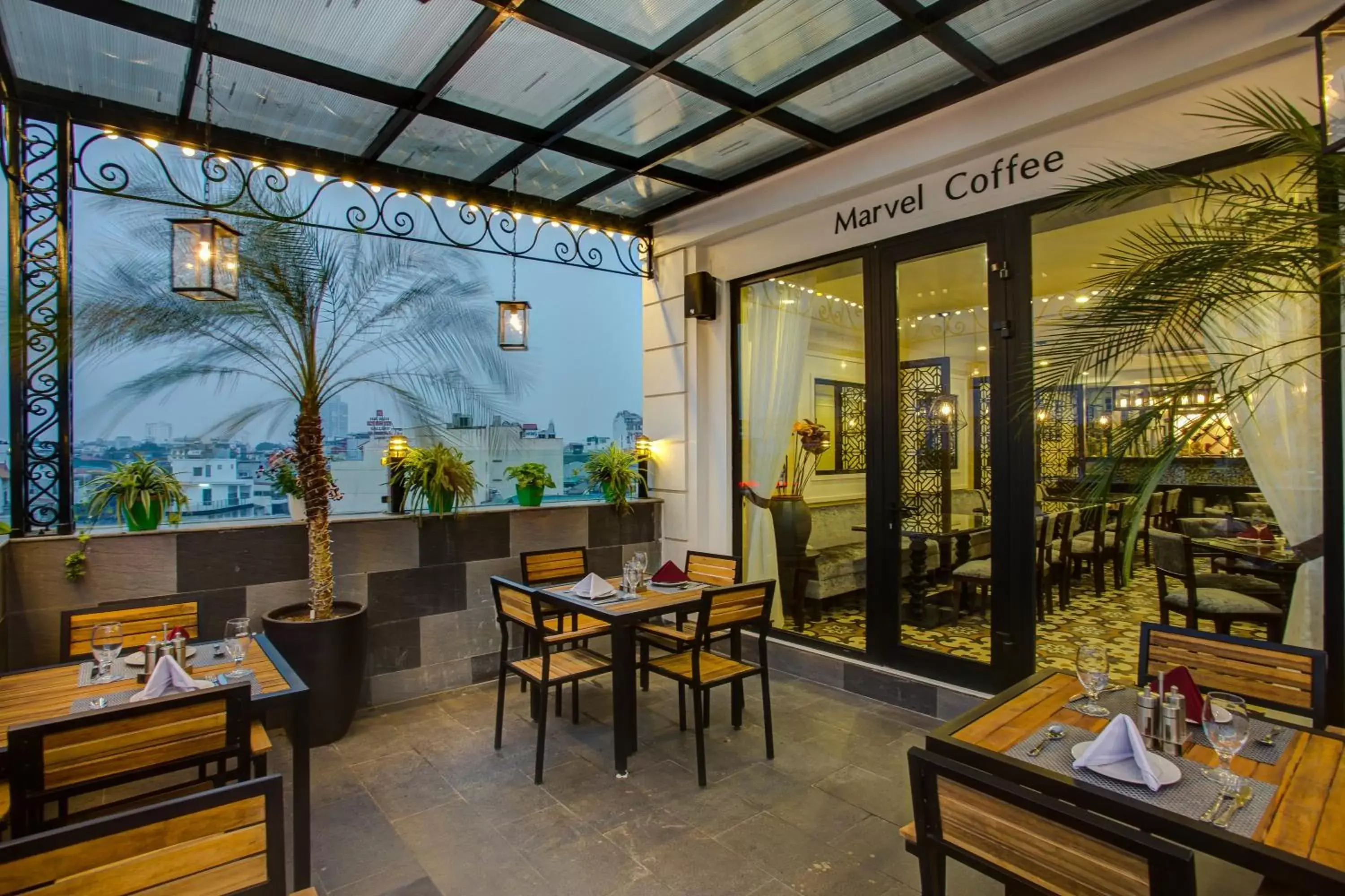Balcony/Terrace, Restaurant/Places to Eat in Hanoi Marvellous Hotel & Spa