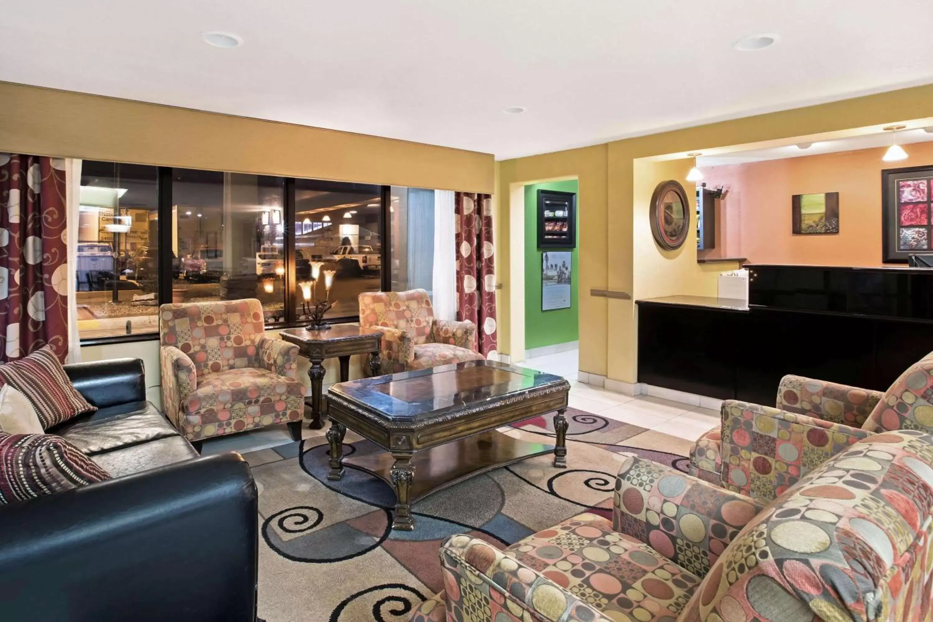 Lobby or reception in La Quinta by Wyndham Salina Lobby or reception in La Quinta by Wyndham Salina