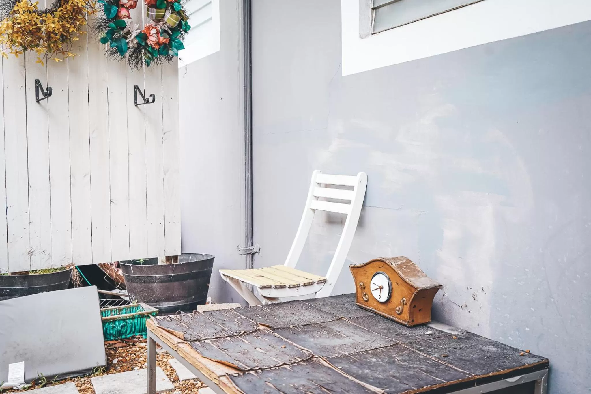 Patio in Hollywood Light Haven Lodge