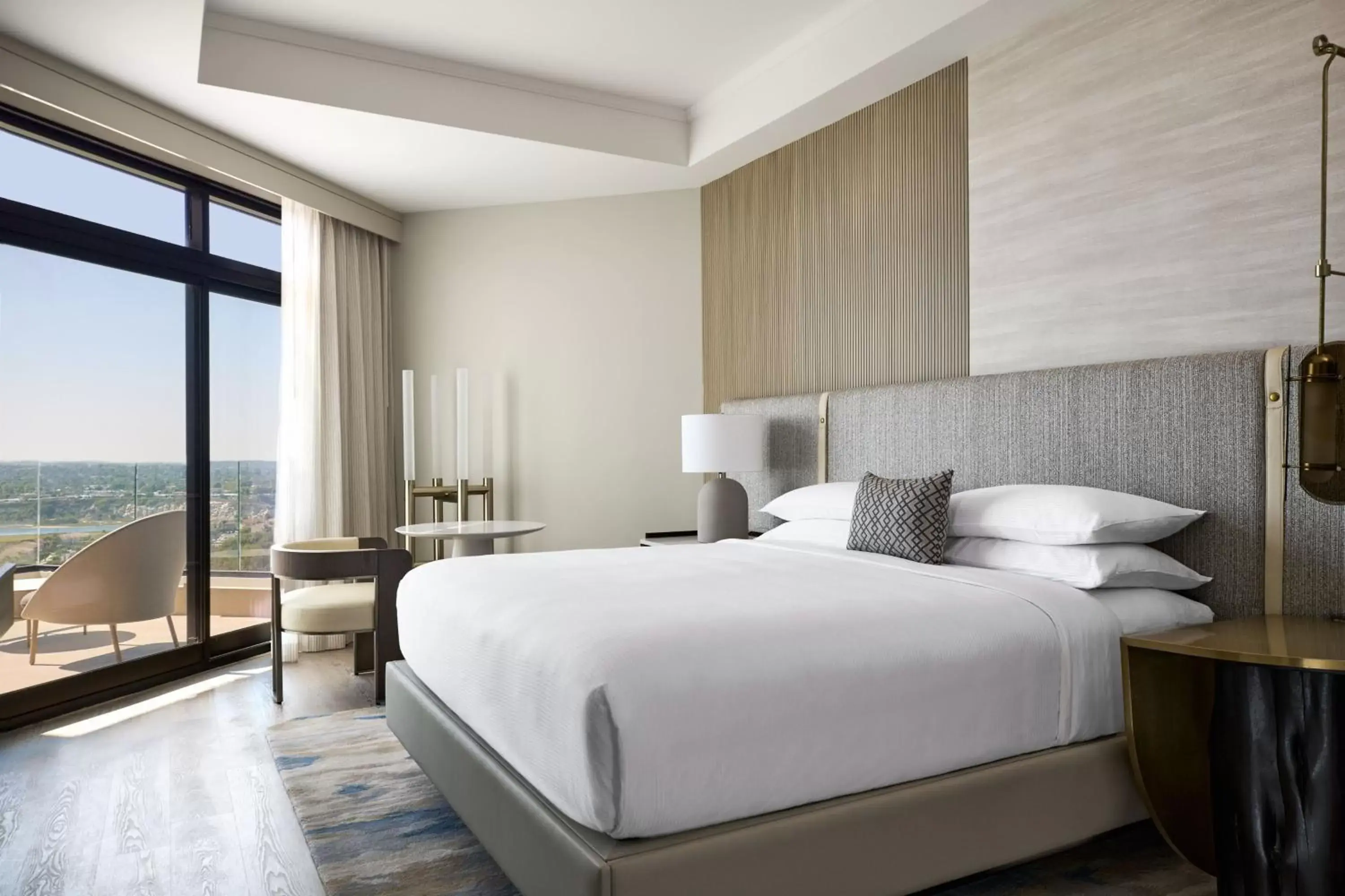 Bedroom, Bed in VEA Newport Beach, a Marriott Resort & Spa