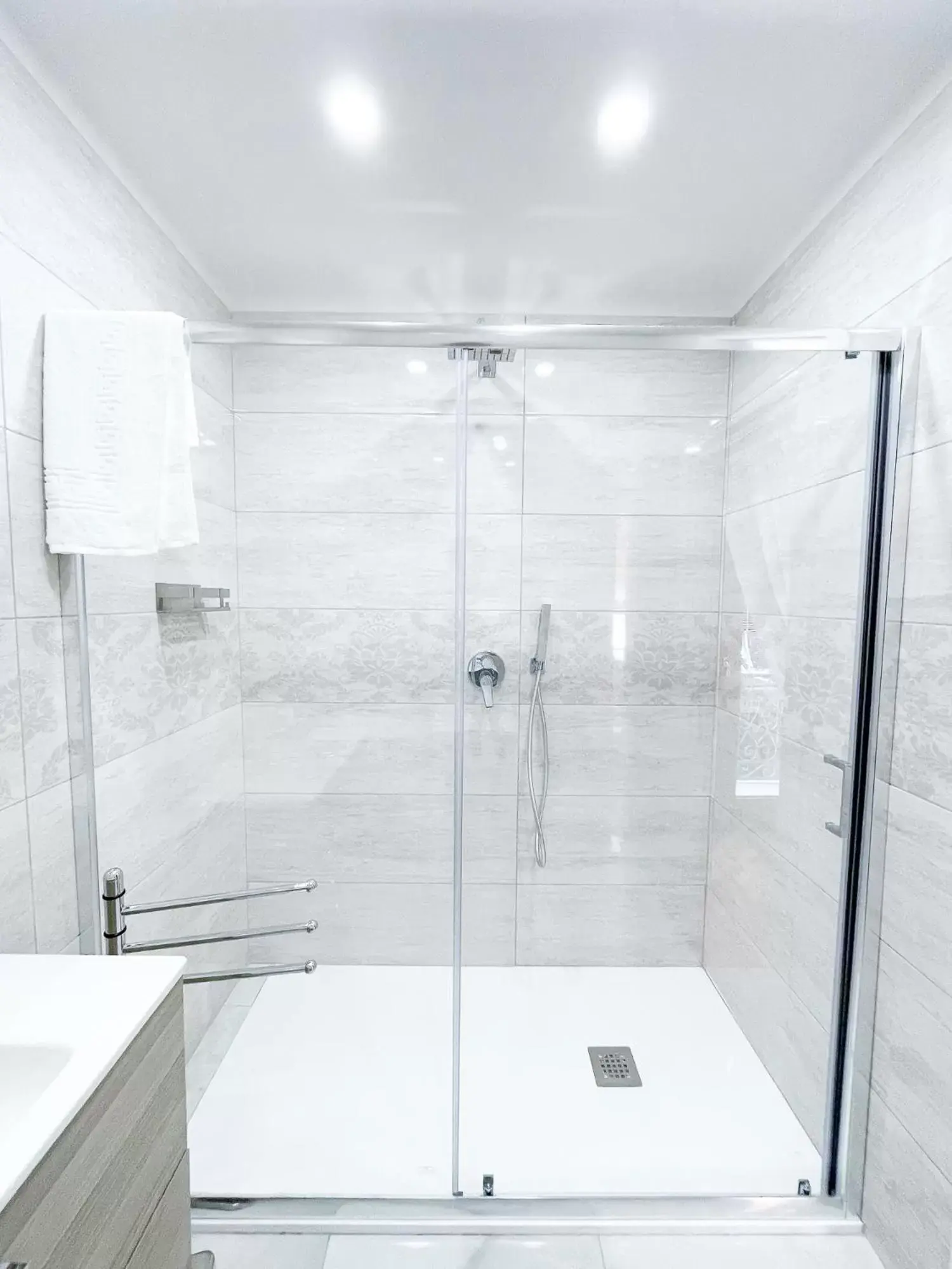 Shower, Bathroom in B&B La Canzonetta