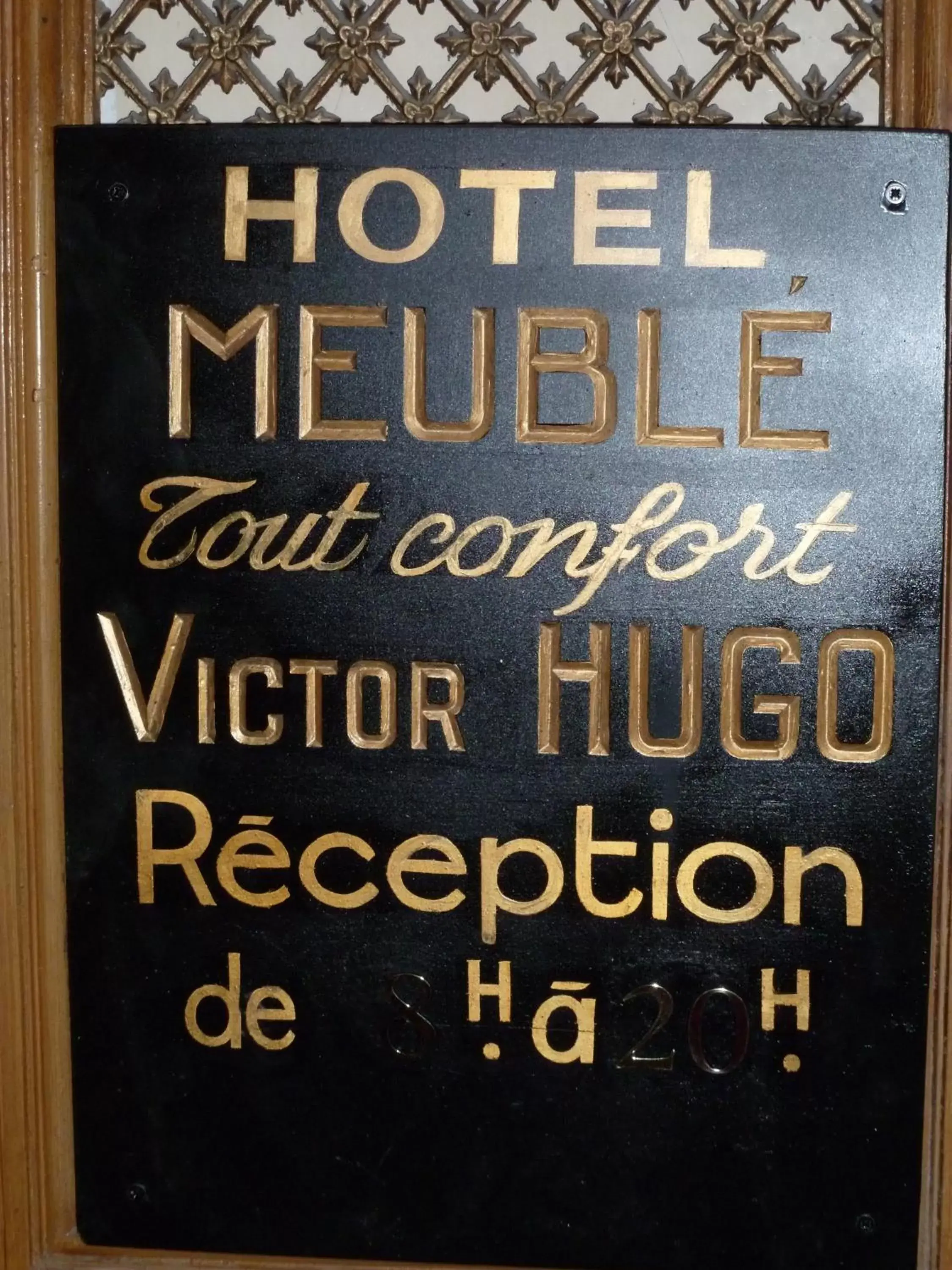 Facade/entrance in Hotel Victor Hugo Nice