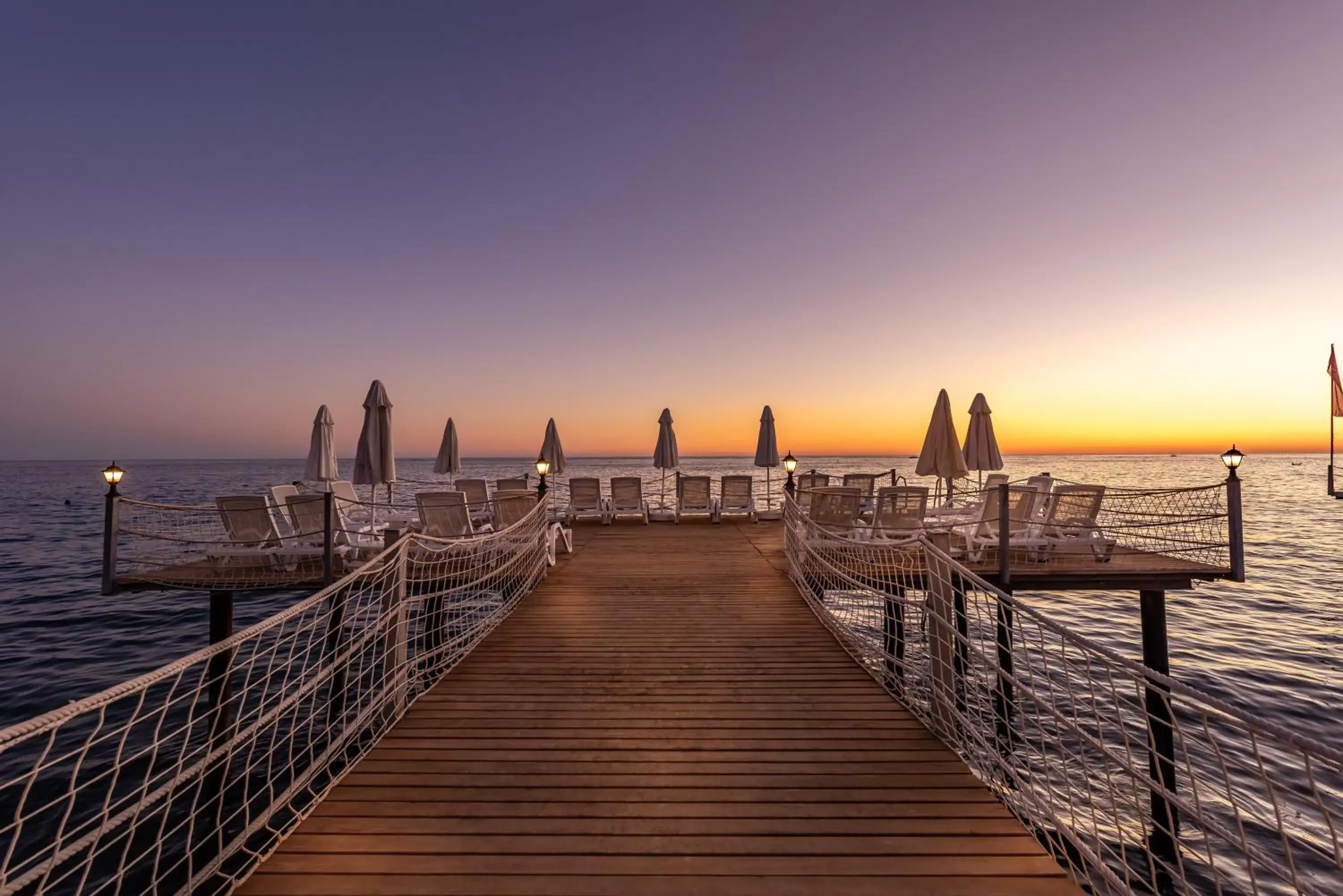 Beach, Sunrise/Sunset in White City Beach Hotel