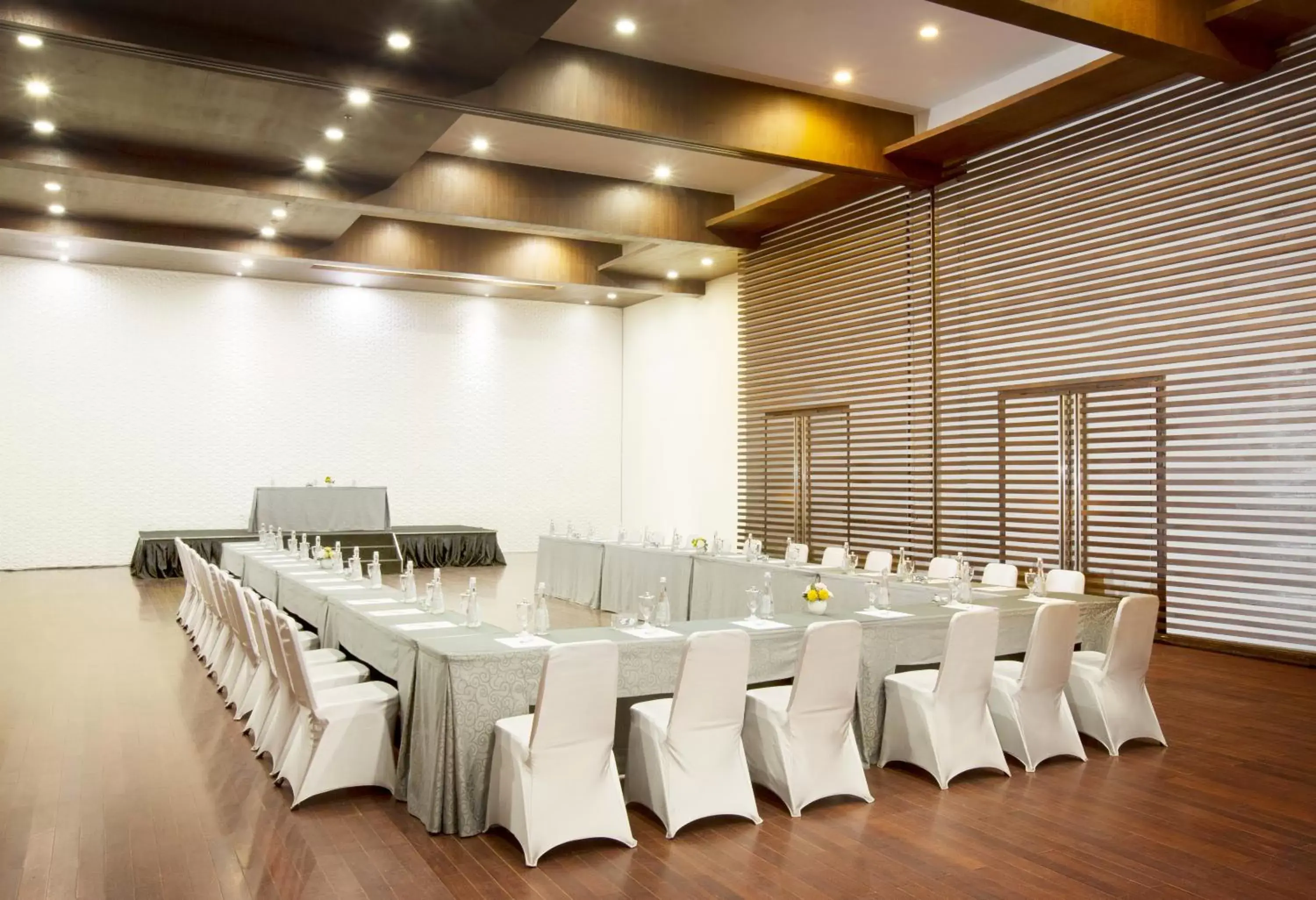 Business facilities in Novotel Bogor Golf Resort