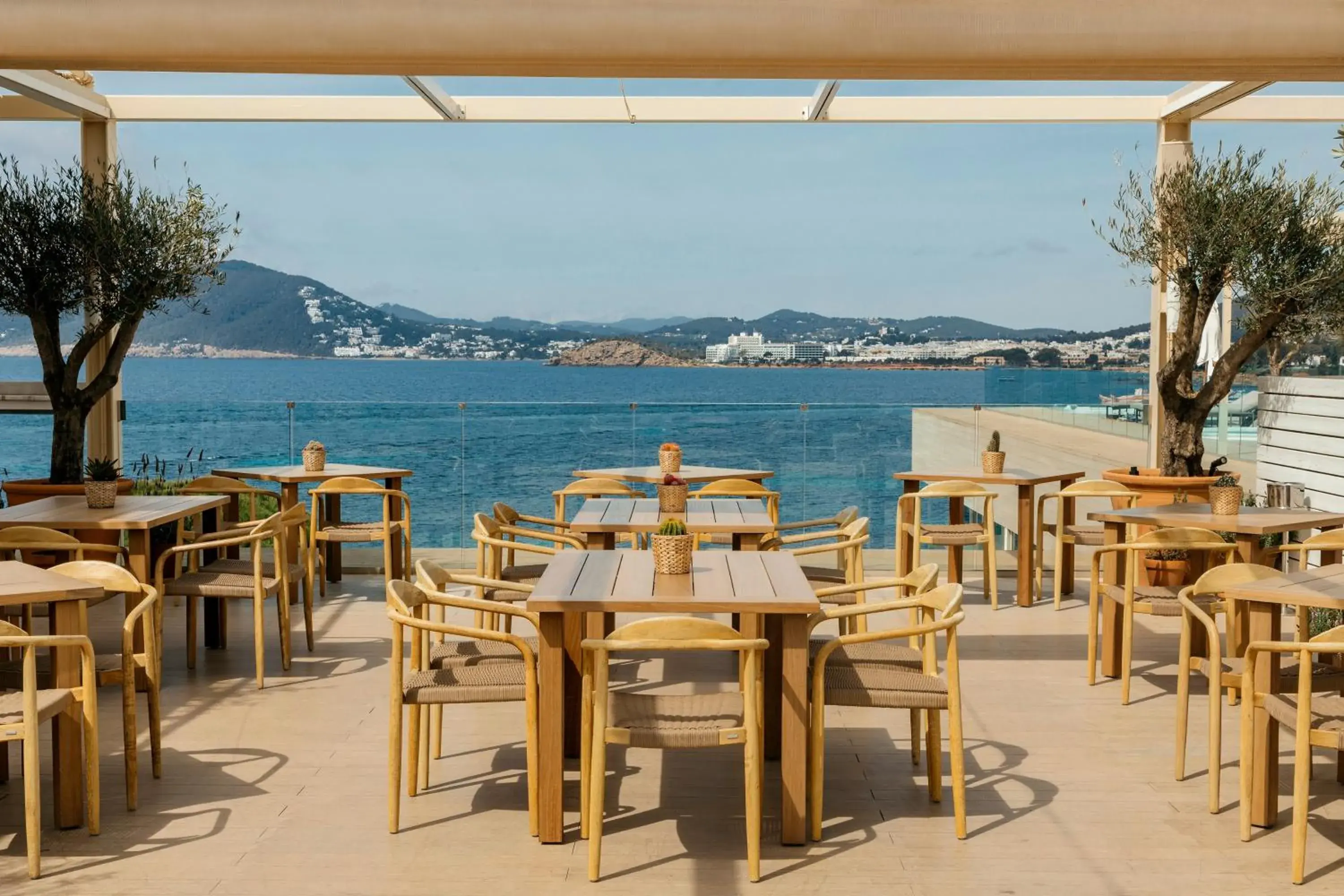 Restaurant/places to eat in ME Ibiza - The Leading Hotels of the World Restaurant/places to eat in ME Ibiza - The Leading Hotels of the World