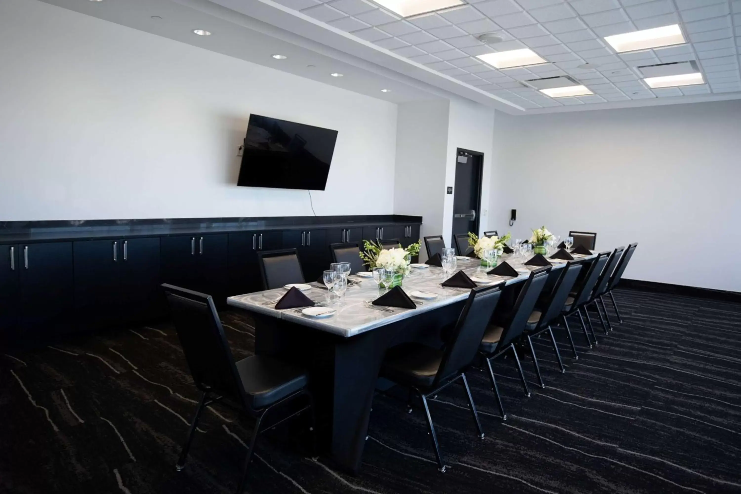 Meeting/conference room in Lorenzo Hotel