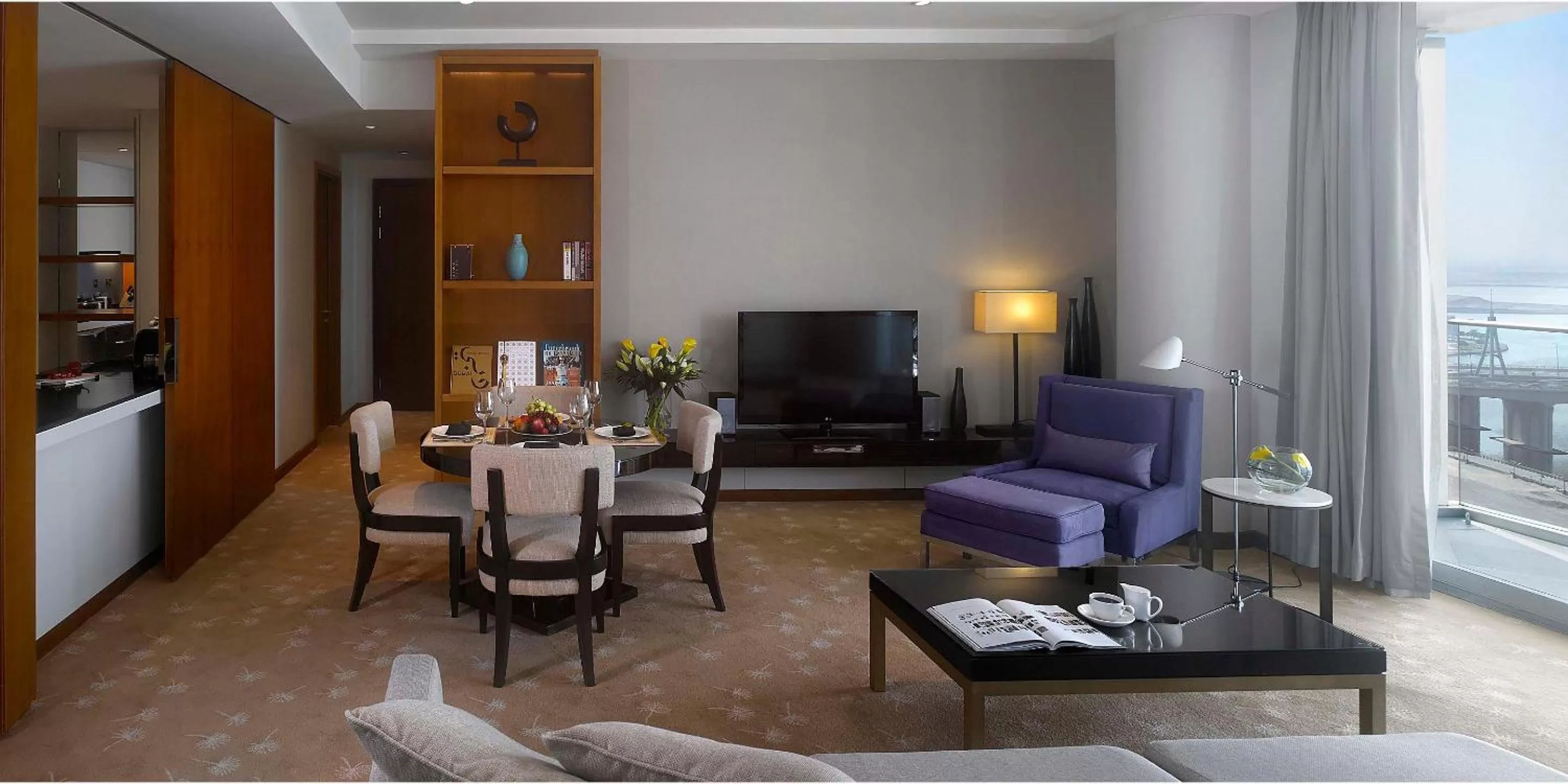 Living room in InterContinental Residence Suites Dubai Festival City by IHG