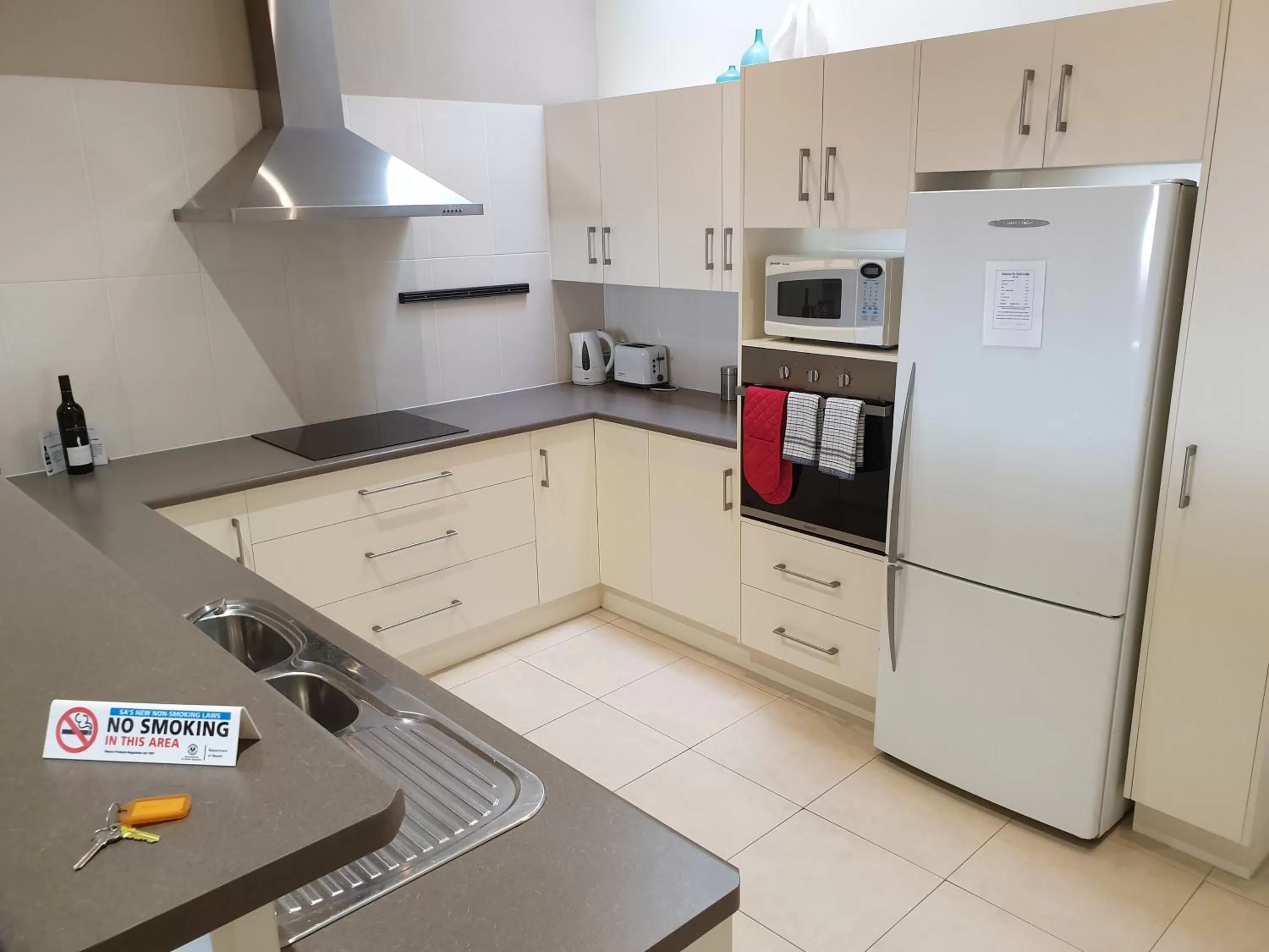 Kitchen or kitchenette in Balcony On Sixth Lodge