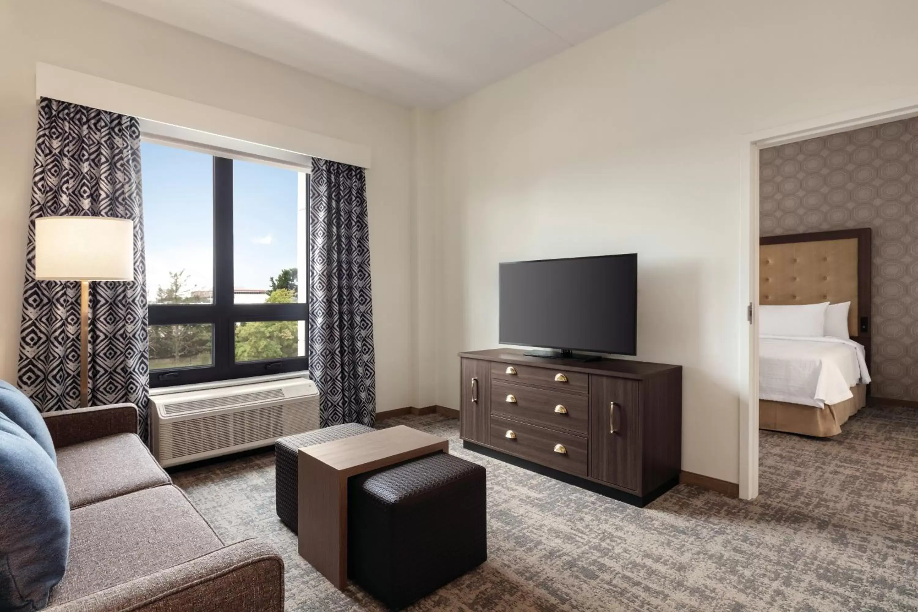 TV and multimedia, TV/Entertainment Center in Homewood Suites By Hilton Horsham Willow Grove