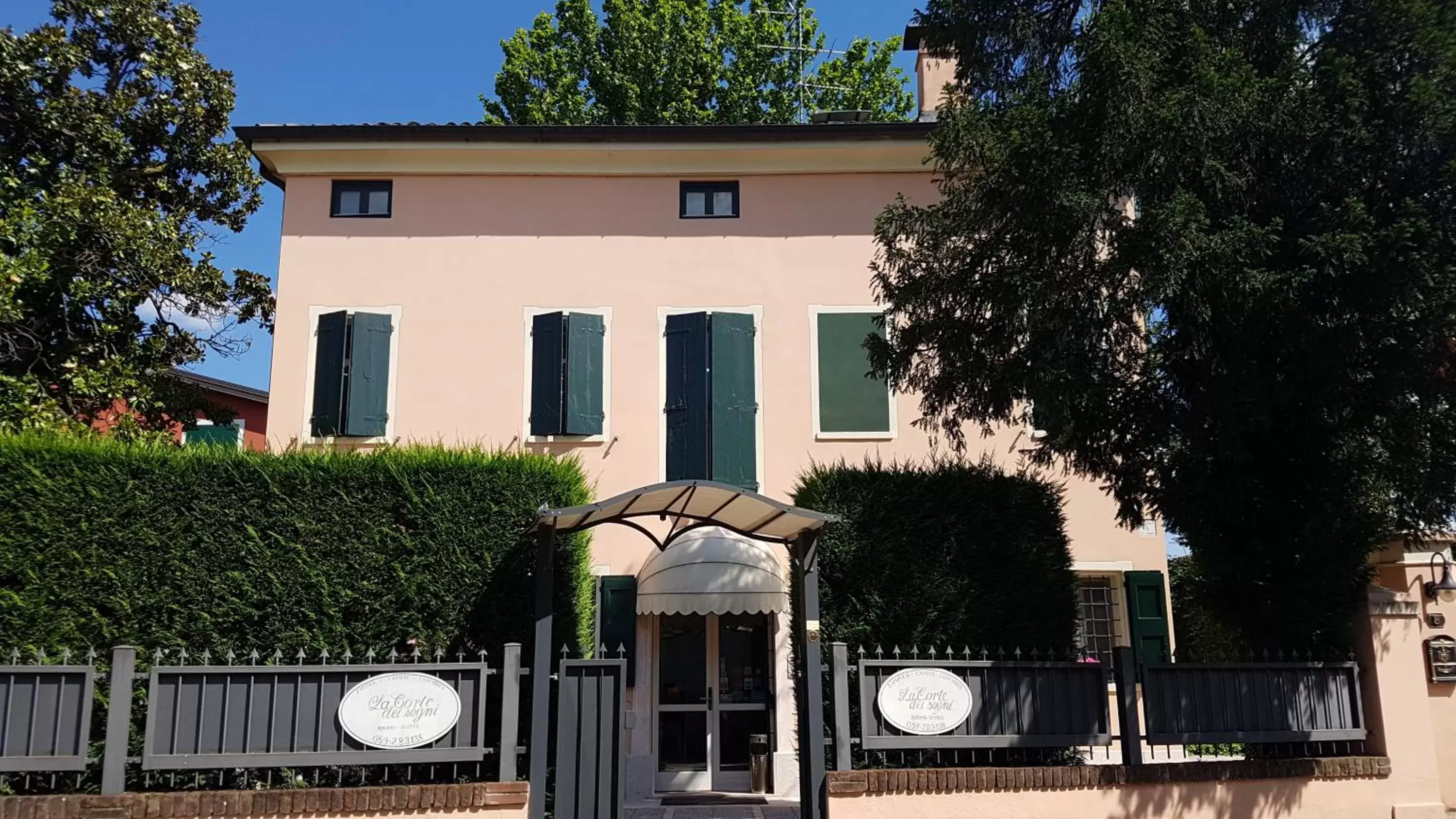 Facade/entrance, Property Building in La Corte Dei Sogni B&B