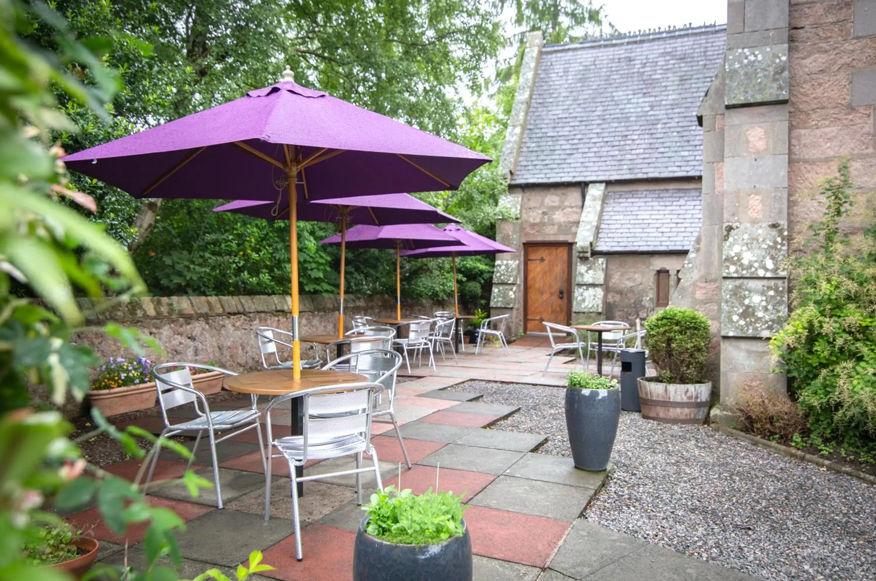 Patio in The Auld Kirk