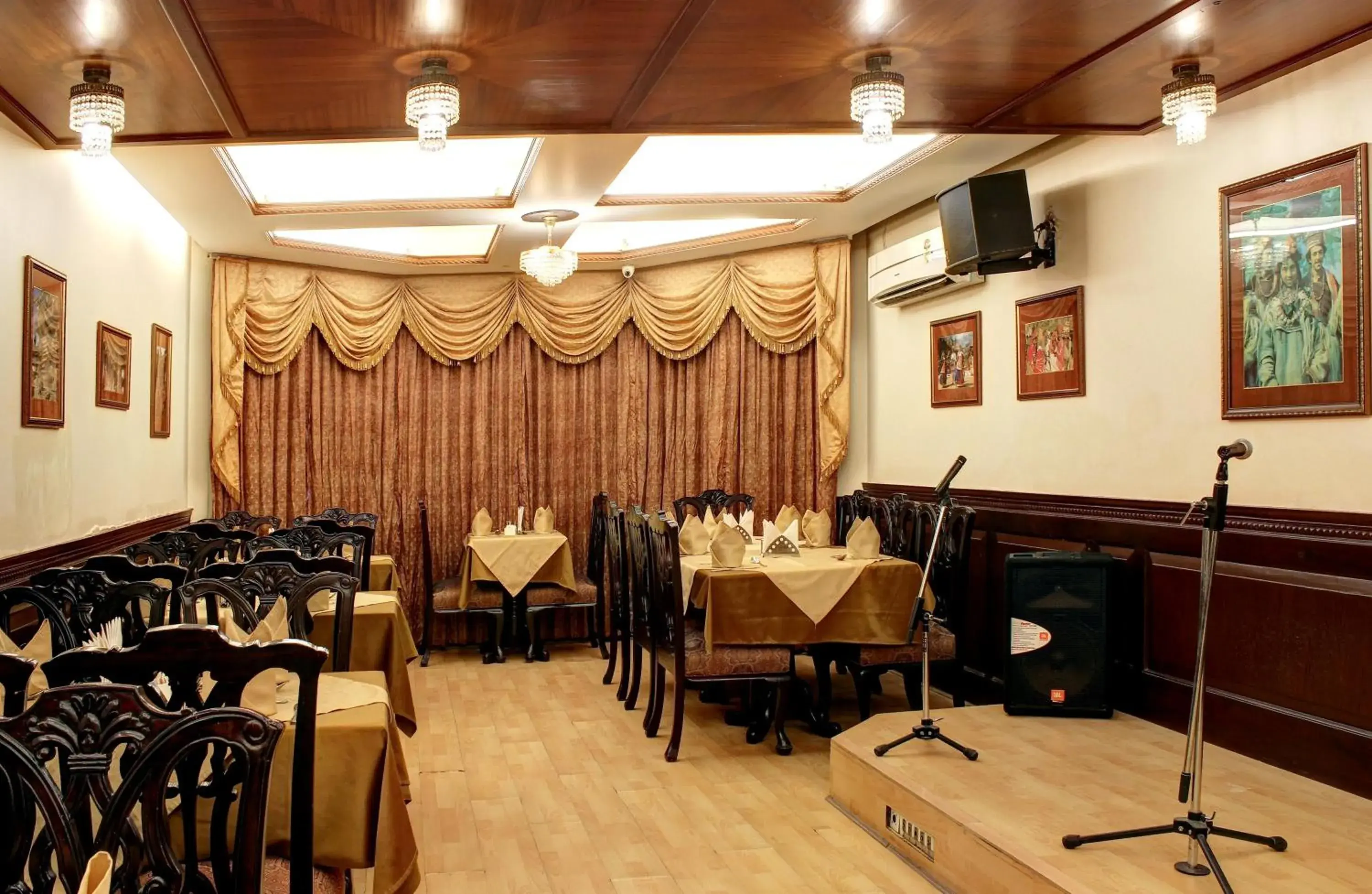 Restaurant/places to eat in Palace On Ganges - Heritage Hotel Restaurant/places to eat in Palace On Ganges - Heritage Hotel