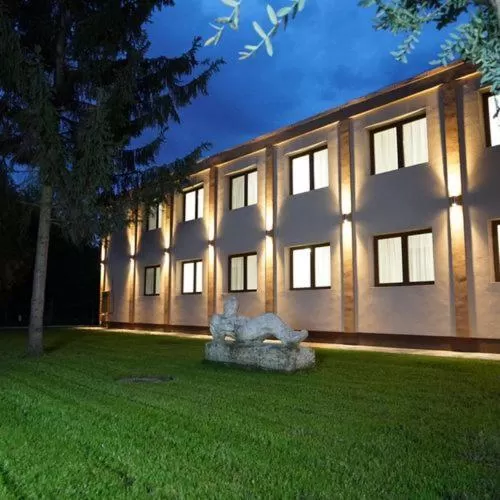 Night in Hotel Írisz