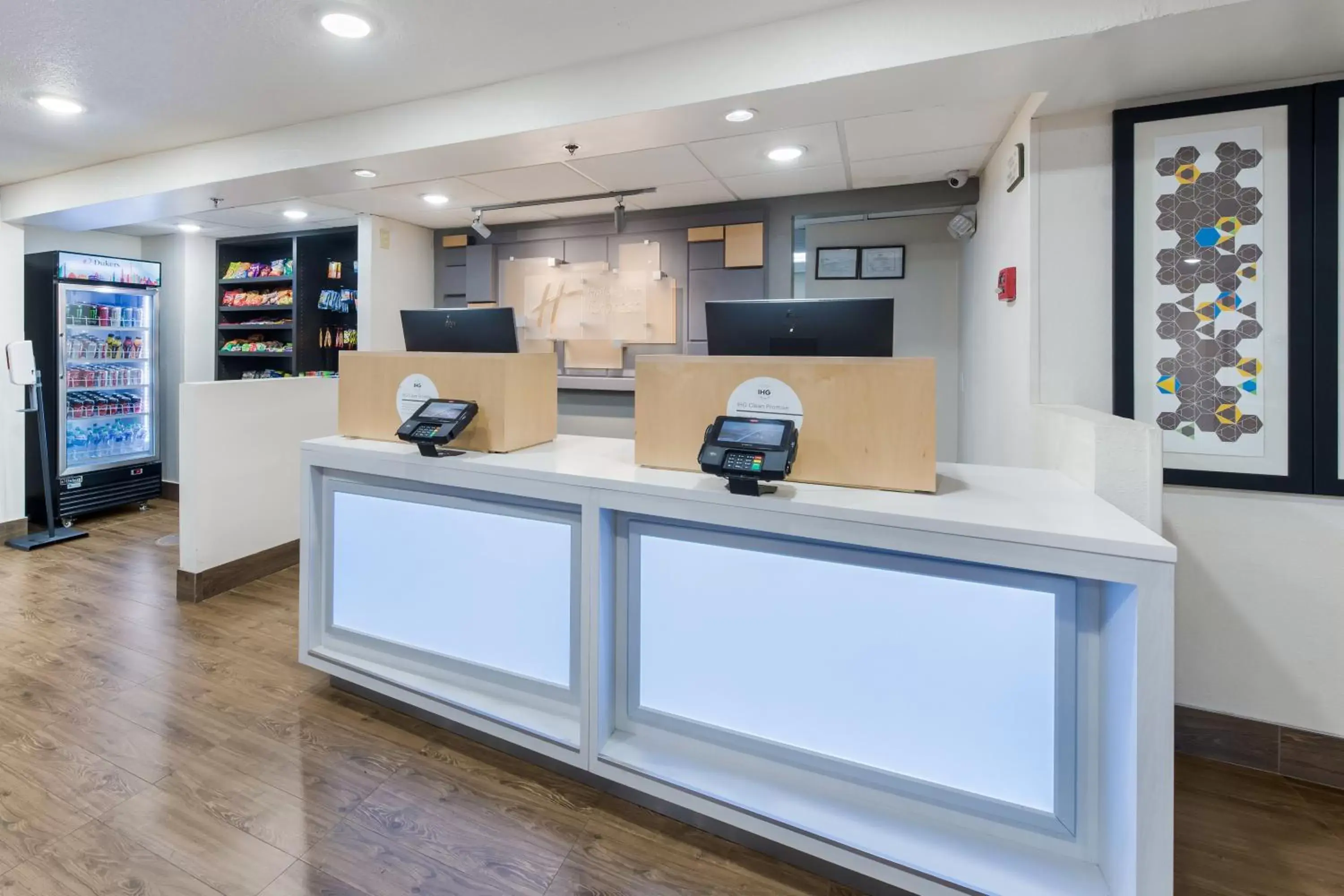 Lobby or reception in Holiday Inn Express London-I-70 by IHG Lobby or reception in Holiday Inn Express London-I-70 by IHG