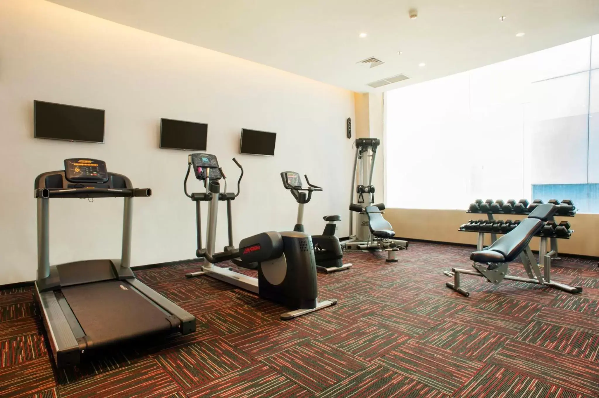 Spa and wellness centre/facilities, Fitness Center/Facilities in Holiday Inn Express Surabaya CenterPoint, an IHG Hotel