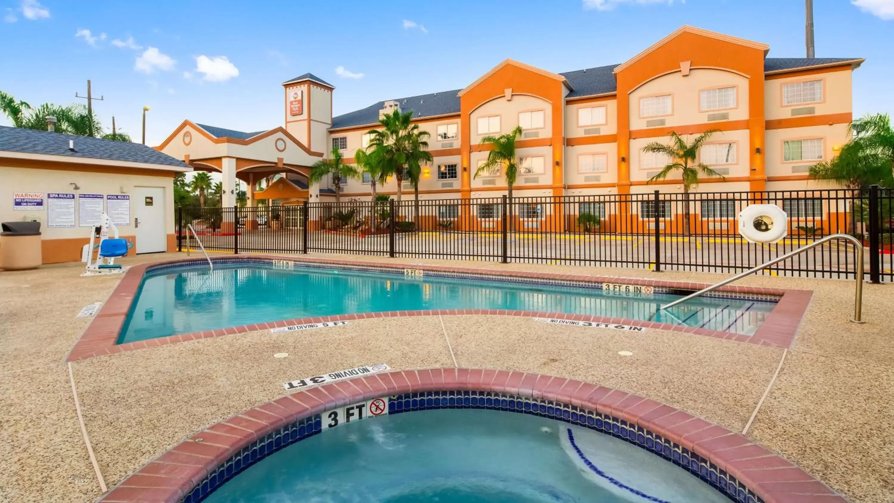 On site, Swimming Pool in Best Western Plus Houston Atascocita Inn & Suites