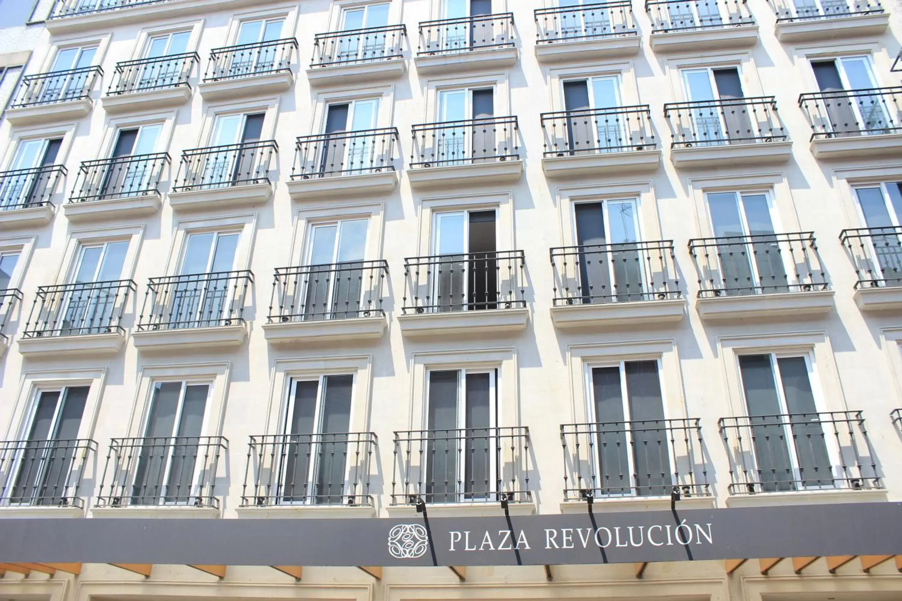 Facade/entrance, Property Building in Hotel Plaza Revolución