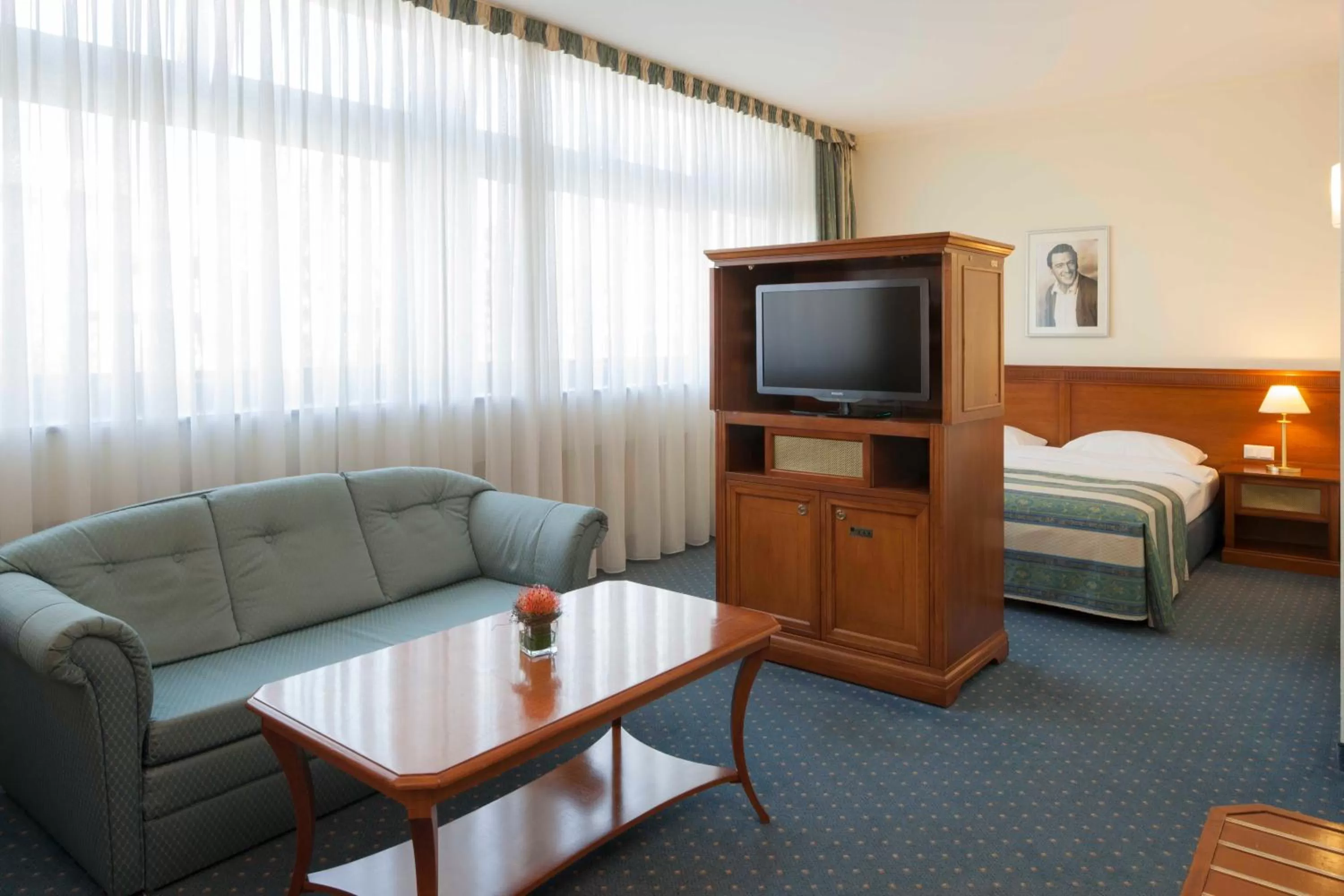 Bed in Hollywood Media Hotel am Kurfürstendamm