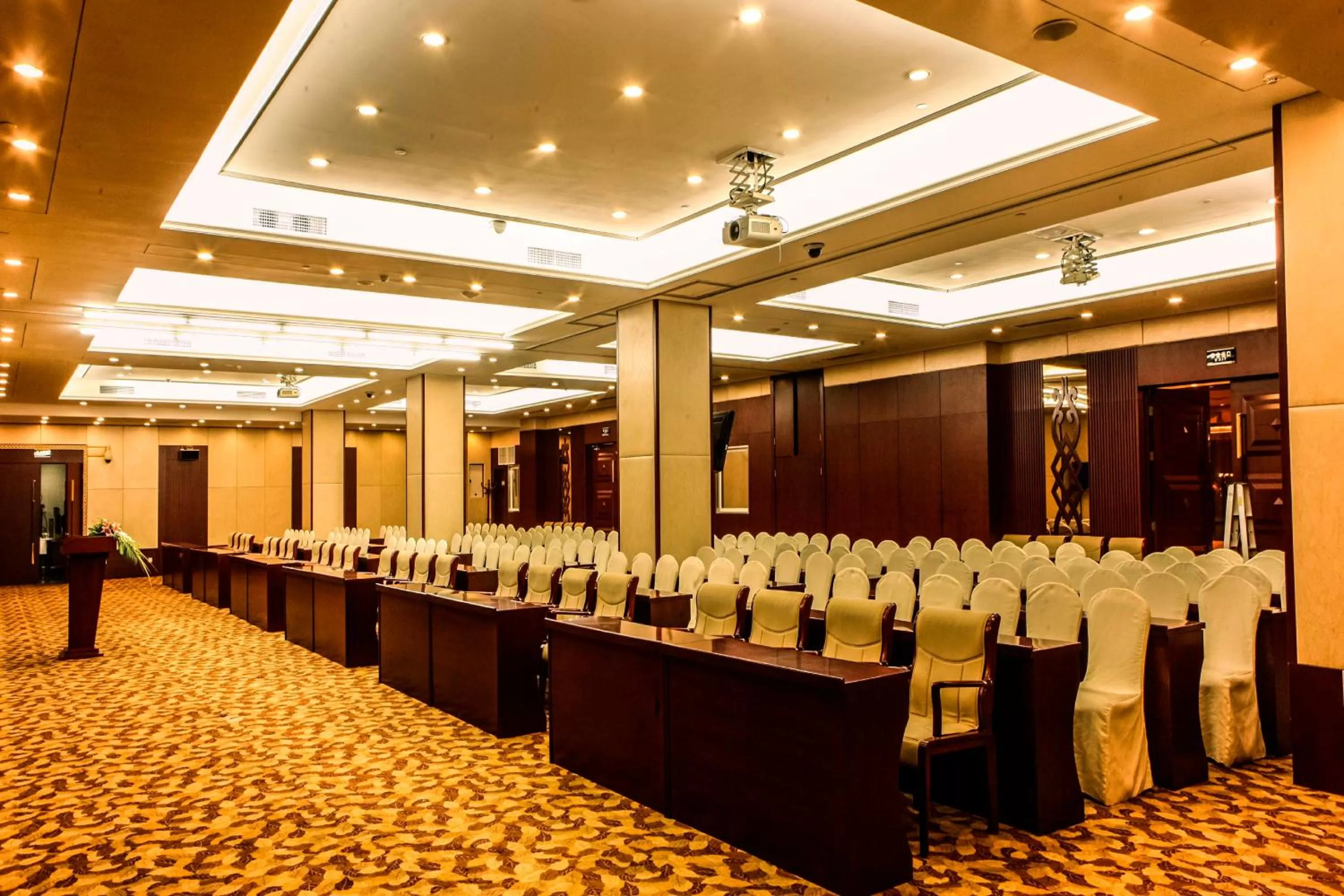Business facilities in Inner Mongolia Grand Hotel