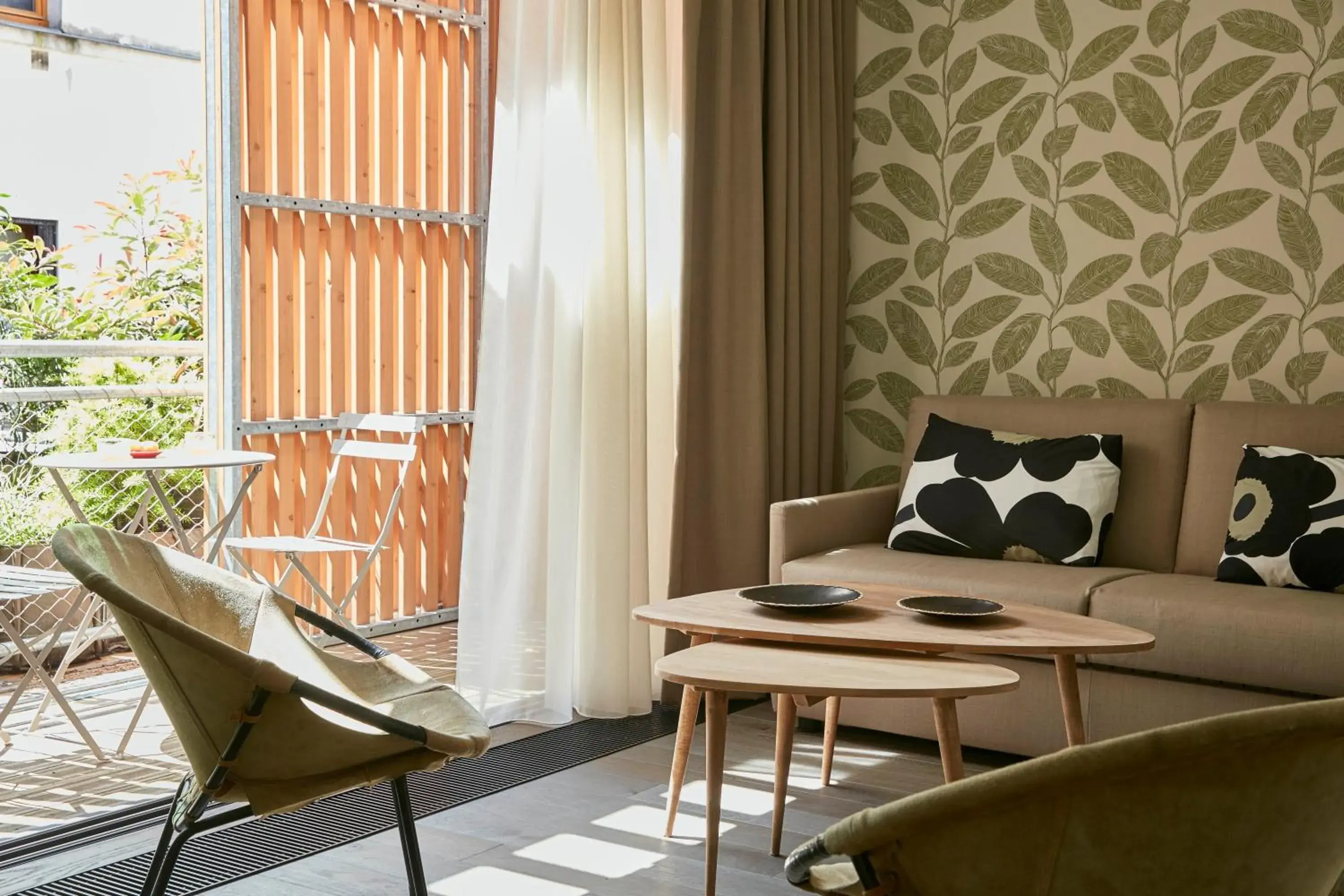 Living room in Eden Lodge Paris Living room in Eden Lodge Paris