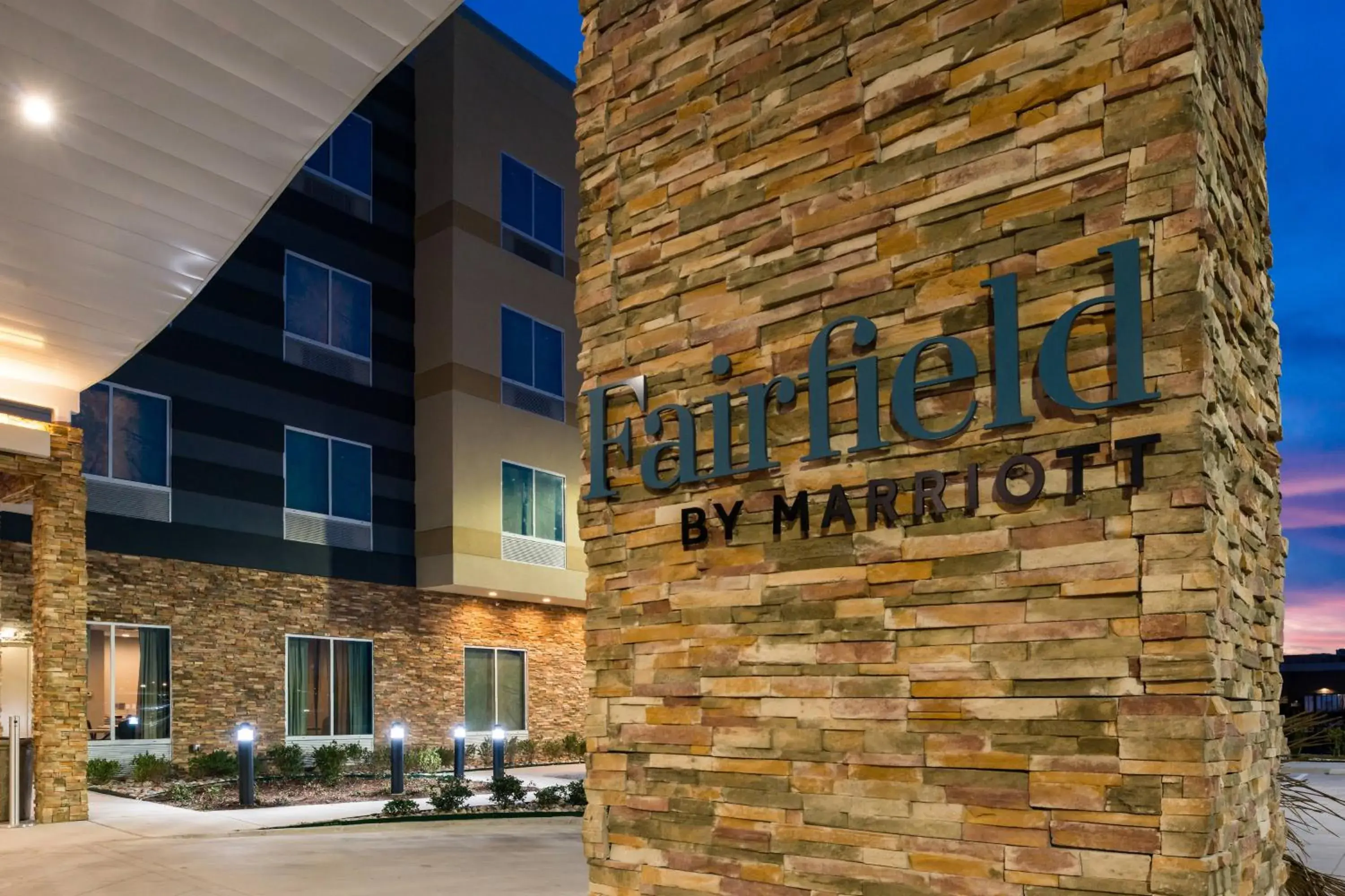 Property Building in Fairfield Inn & Suites by Marriott Fort Worth Southwest at Cityview