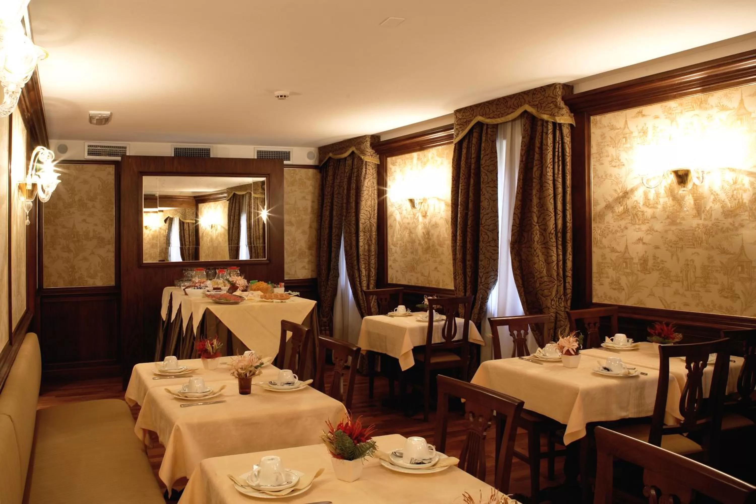 Restaurant/places to eat in Hotel Al Codega
