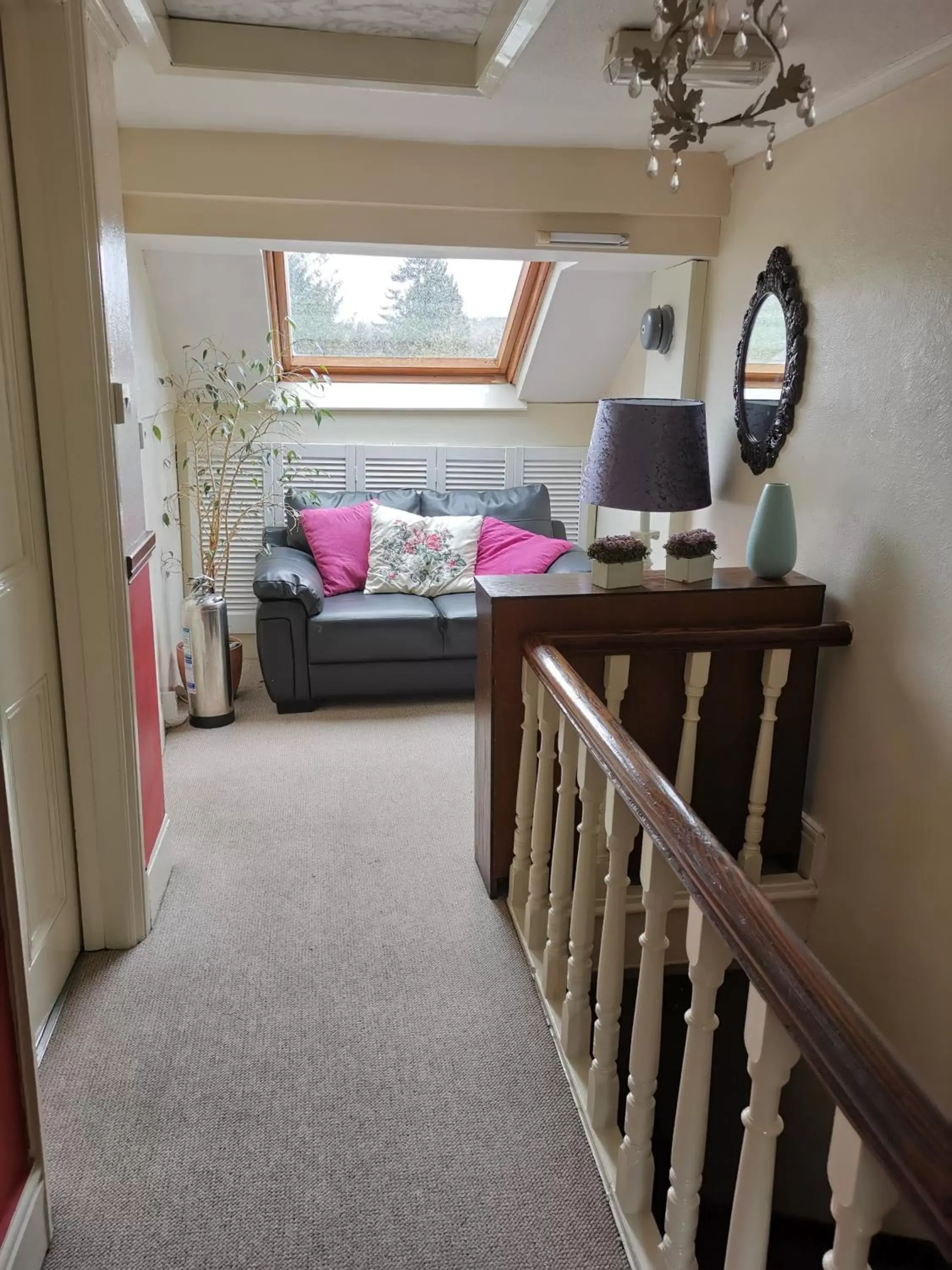 Seating area, Kitchen/Kitchenette in Brooklands Guest House