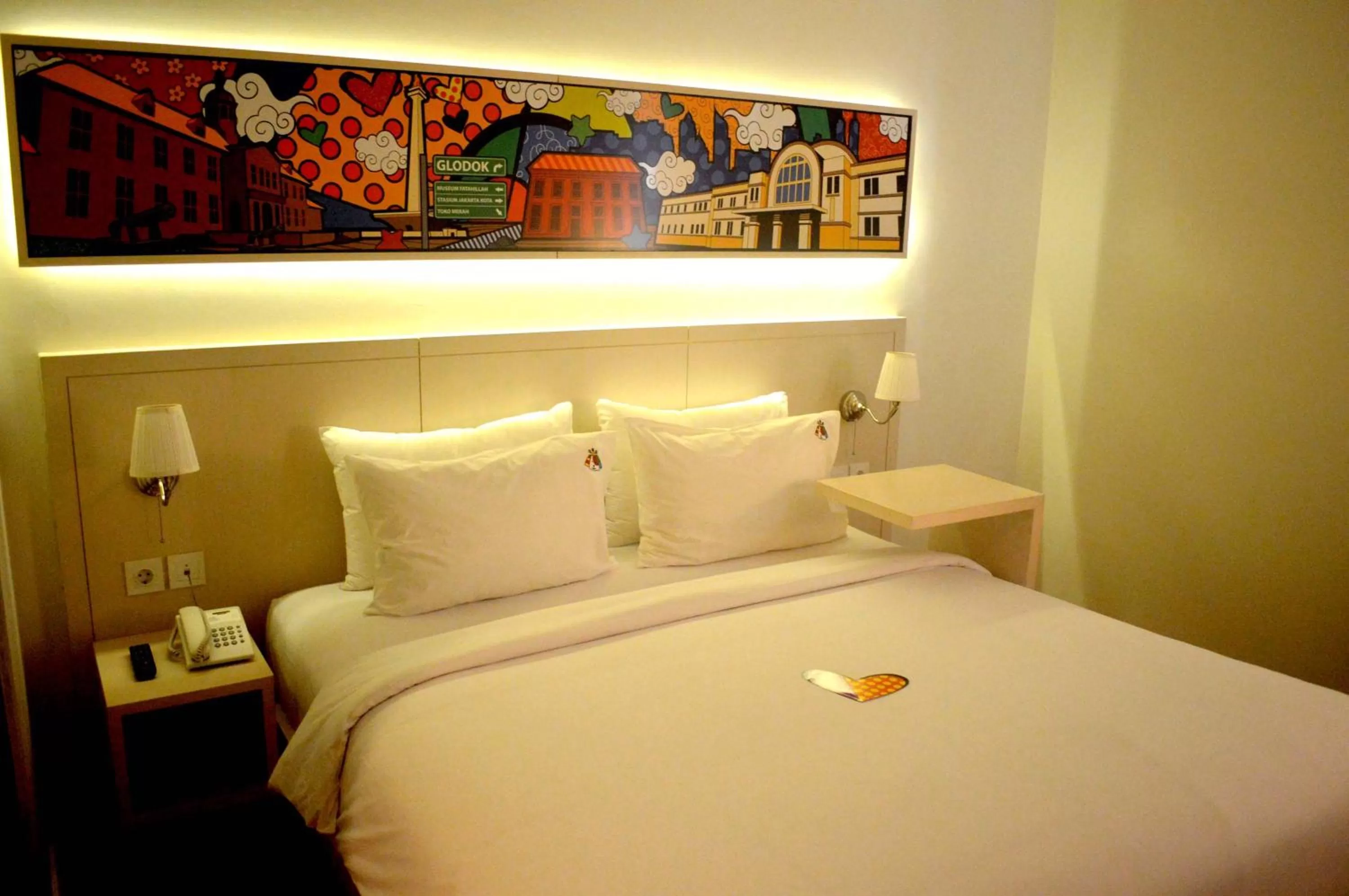 Bed in MaxOne Signature Glodok Jakarta
