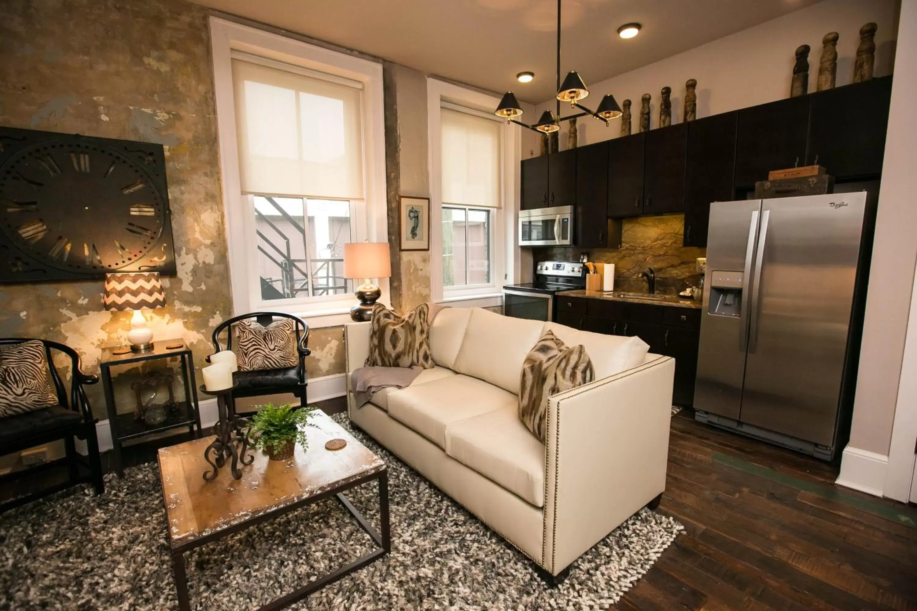 Kitchen or kitchenette, Seating Area in The Windsor - Asheville