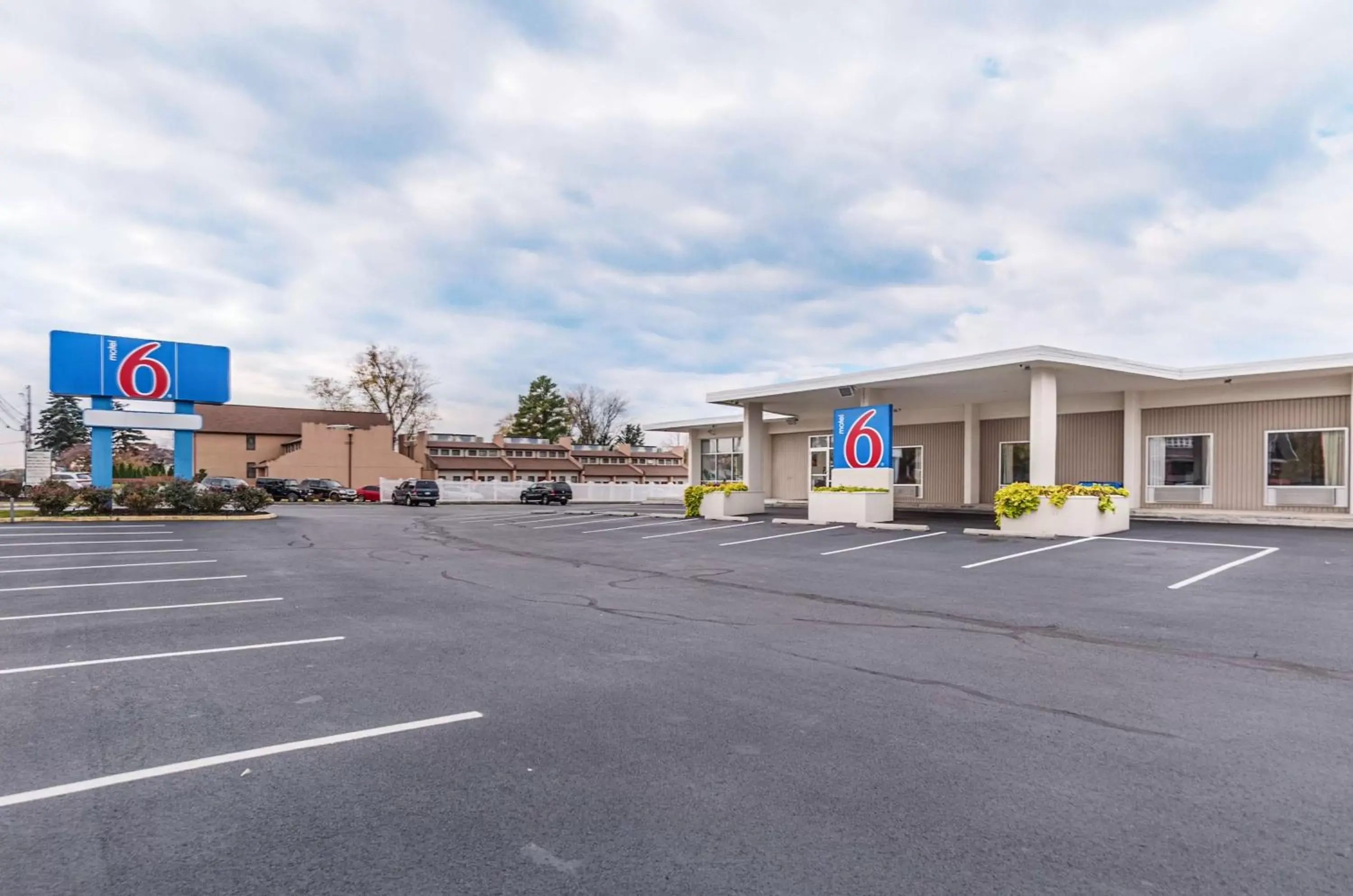 Property Building in Motel 6-Winchester, VA