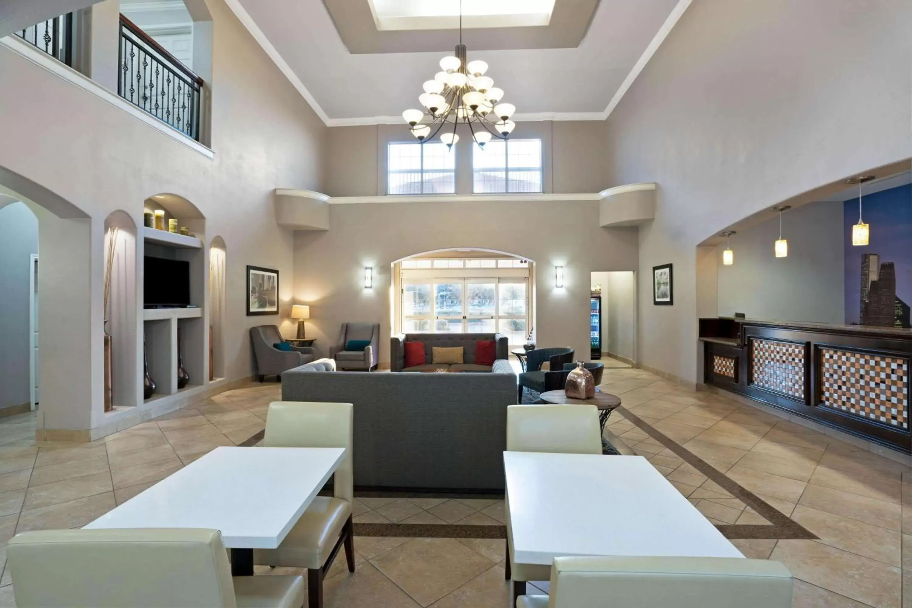 Lobby or reception, Seating Area in La Quinta by Wyndham Houston - Westchase