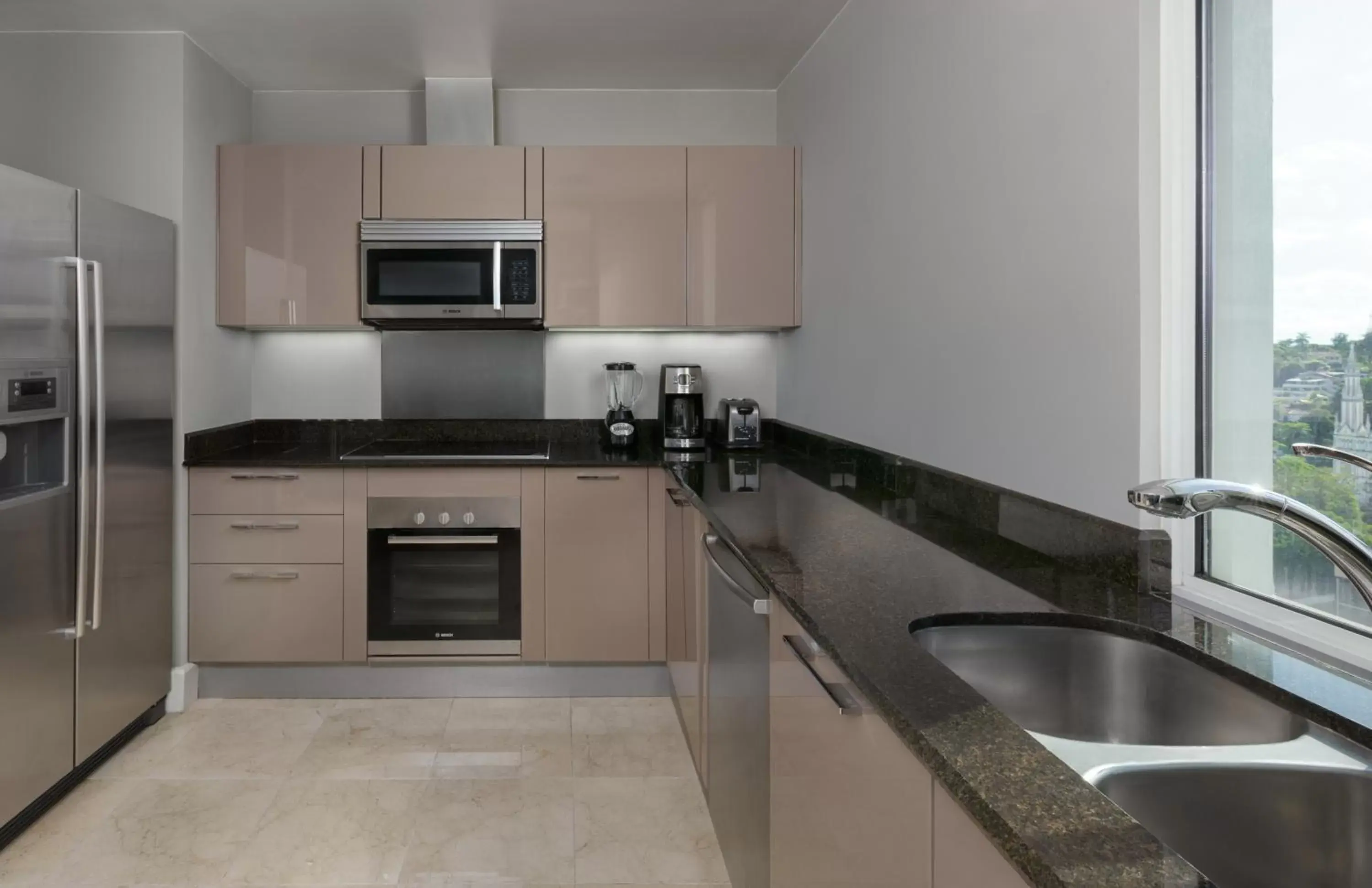 Kitchen or kitchenette, Kitchen/Kitchenette in Bristol Panama, a Registry Collection Hotel