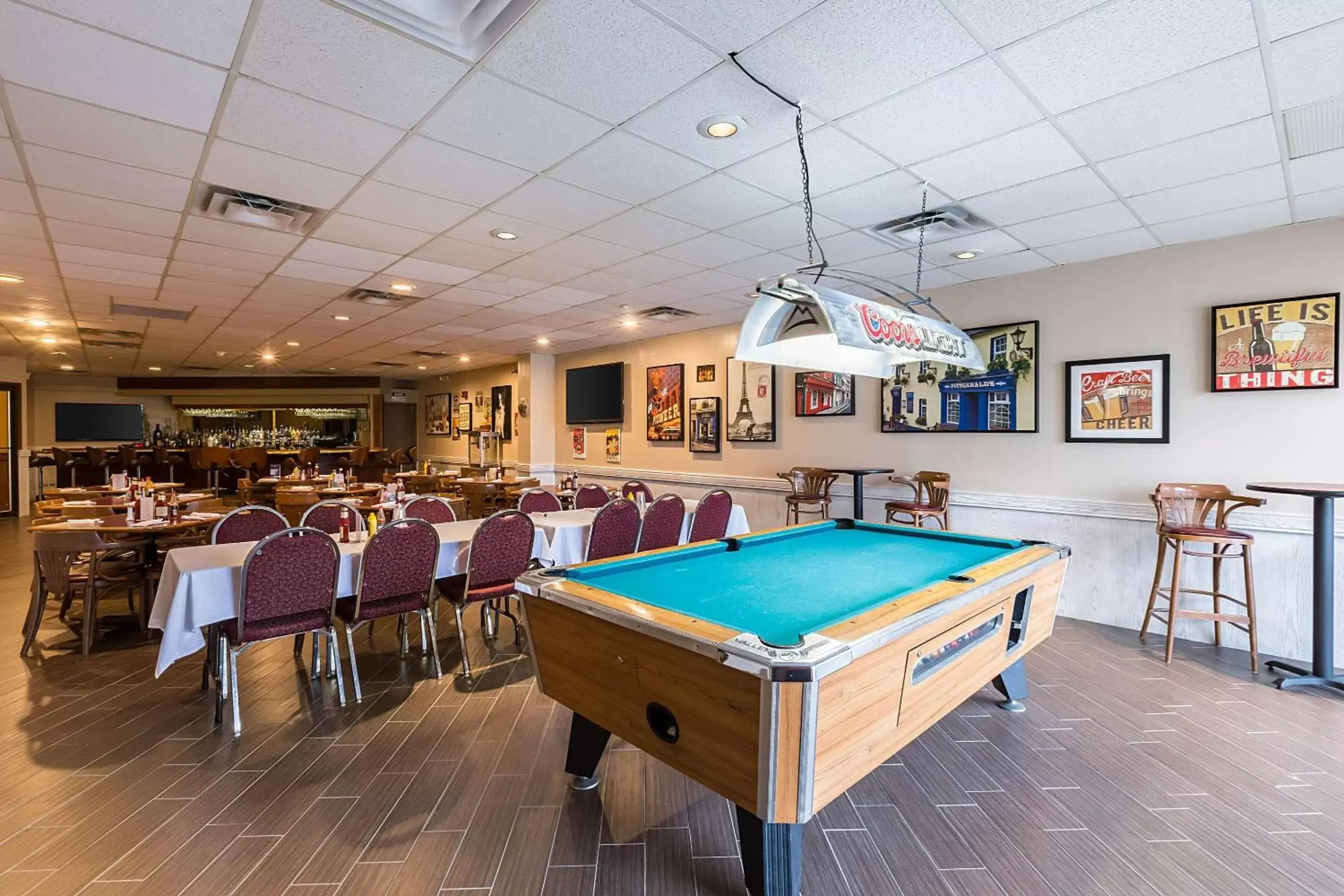 Restaurant/places to eat, Billiards in Quality Inn and Conference Center I-80 Grand Island