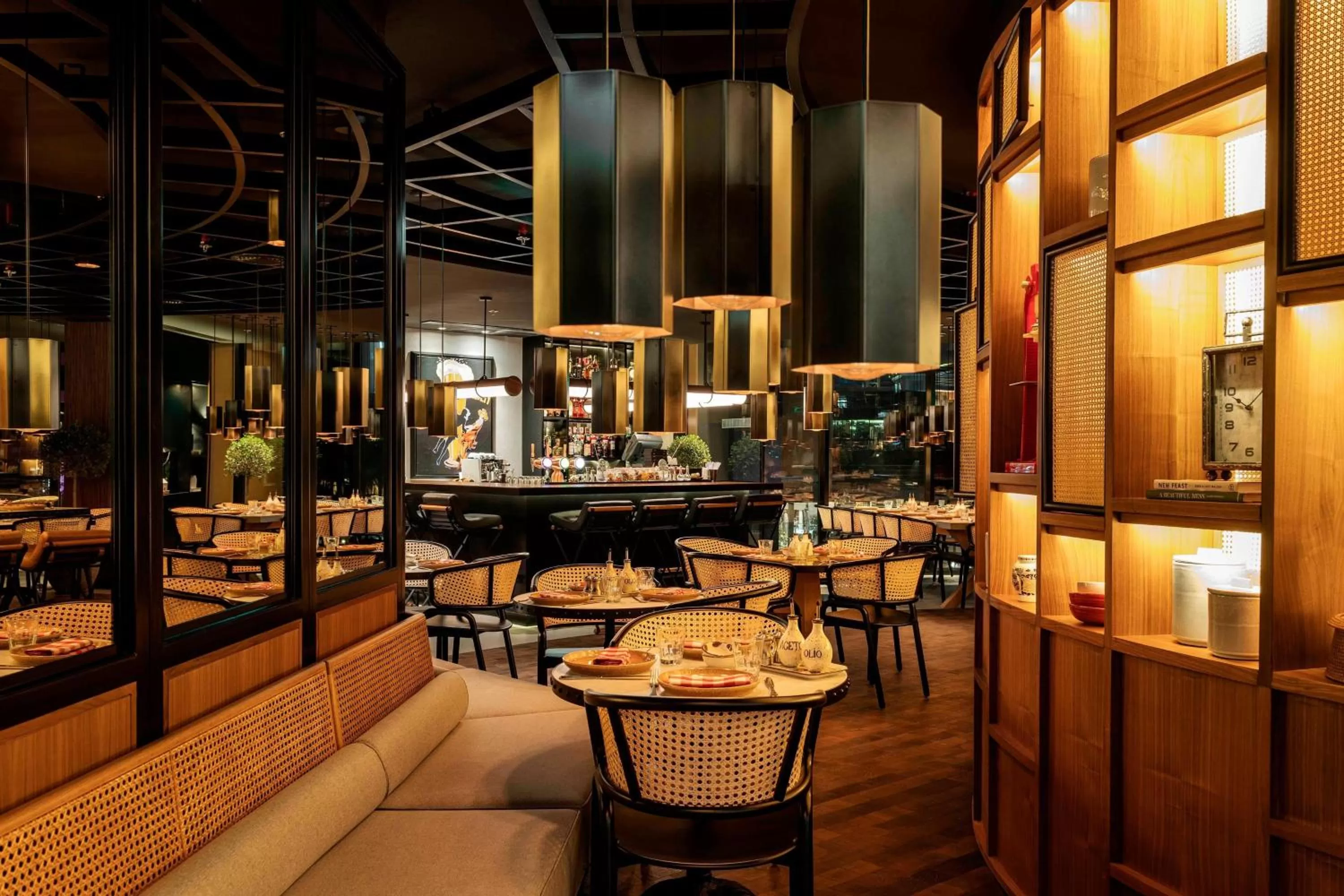 Restaurant/places to eat in Le Royal Meridien Beach Resort & Spa Dubai