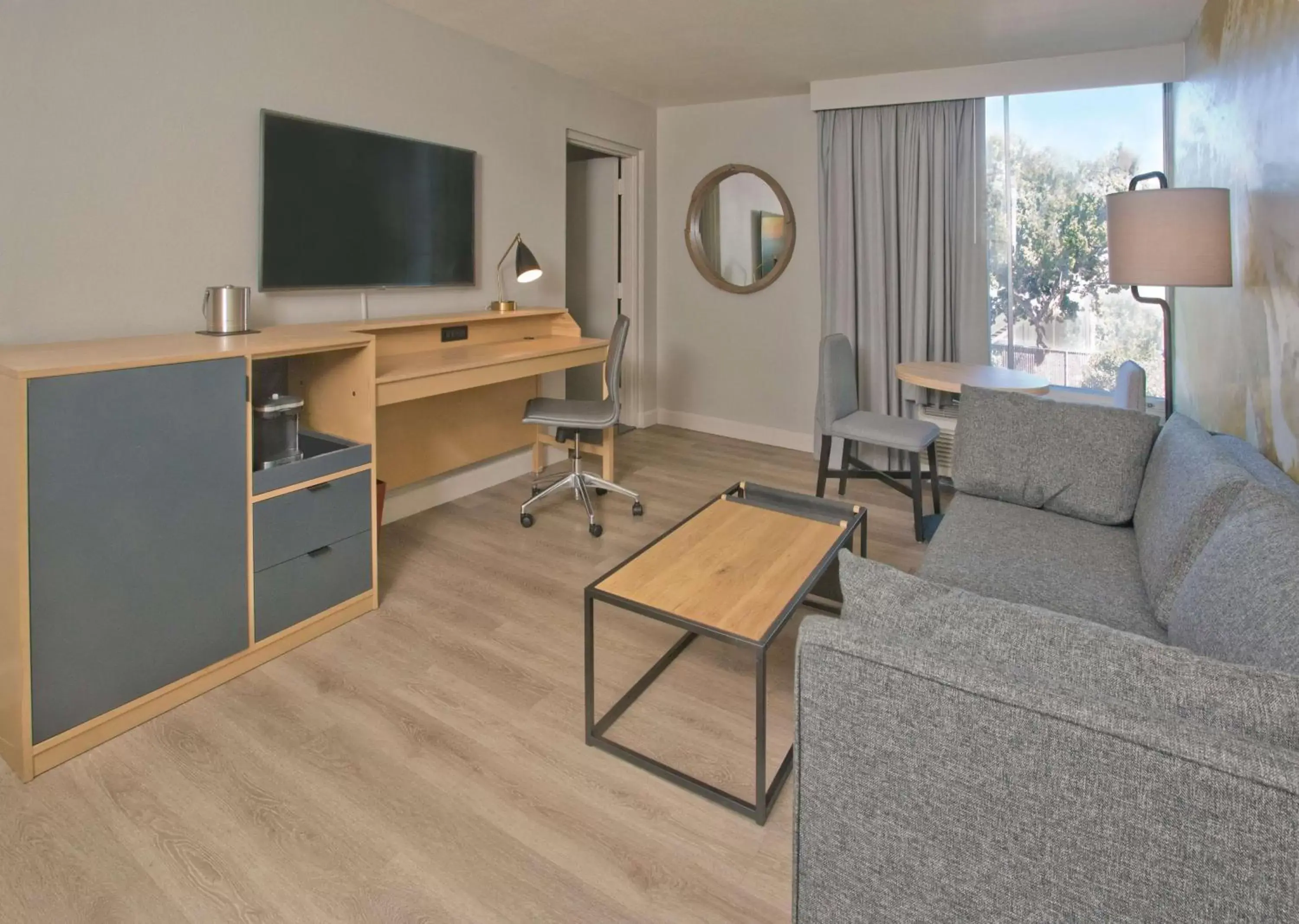 Bedroom, Seating Area in Doubletree By Hilton Chico, Ca