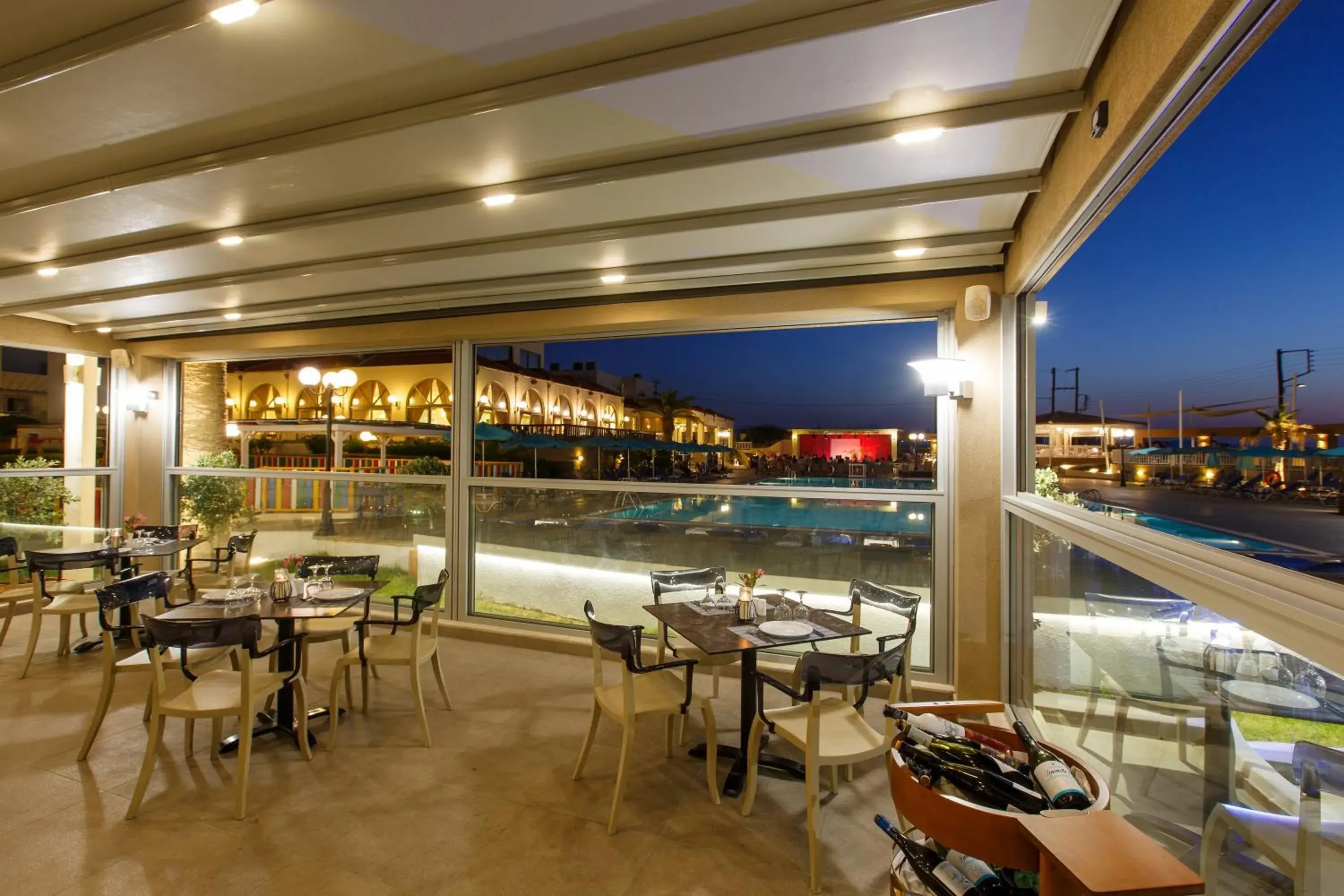 Property building, Restaurant/Places to Eat in Europa Beach Hotel