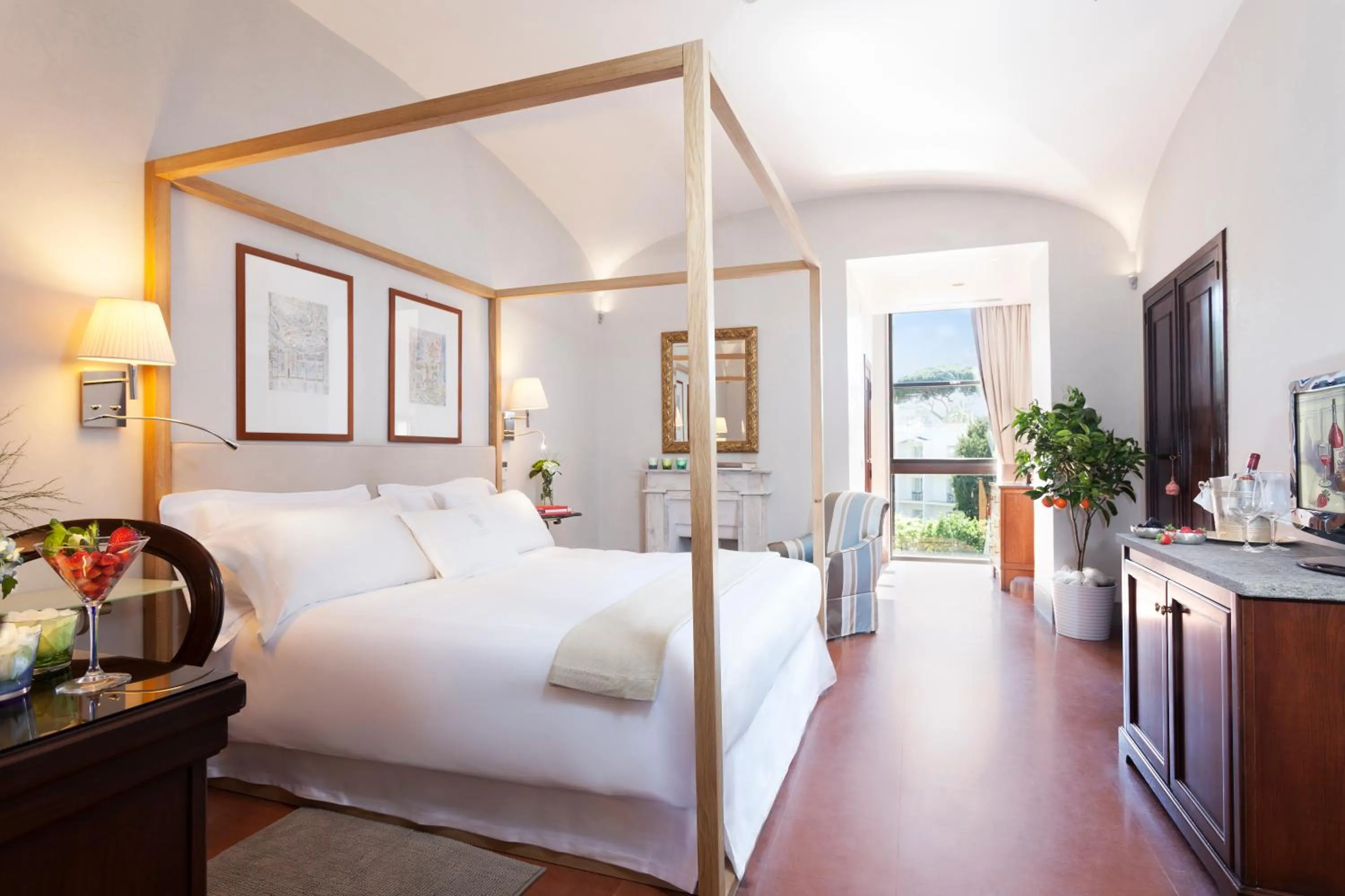 Bed in Grand Hotel Cocumella