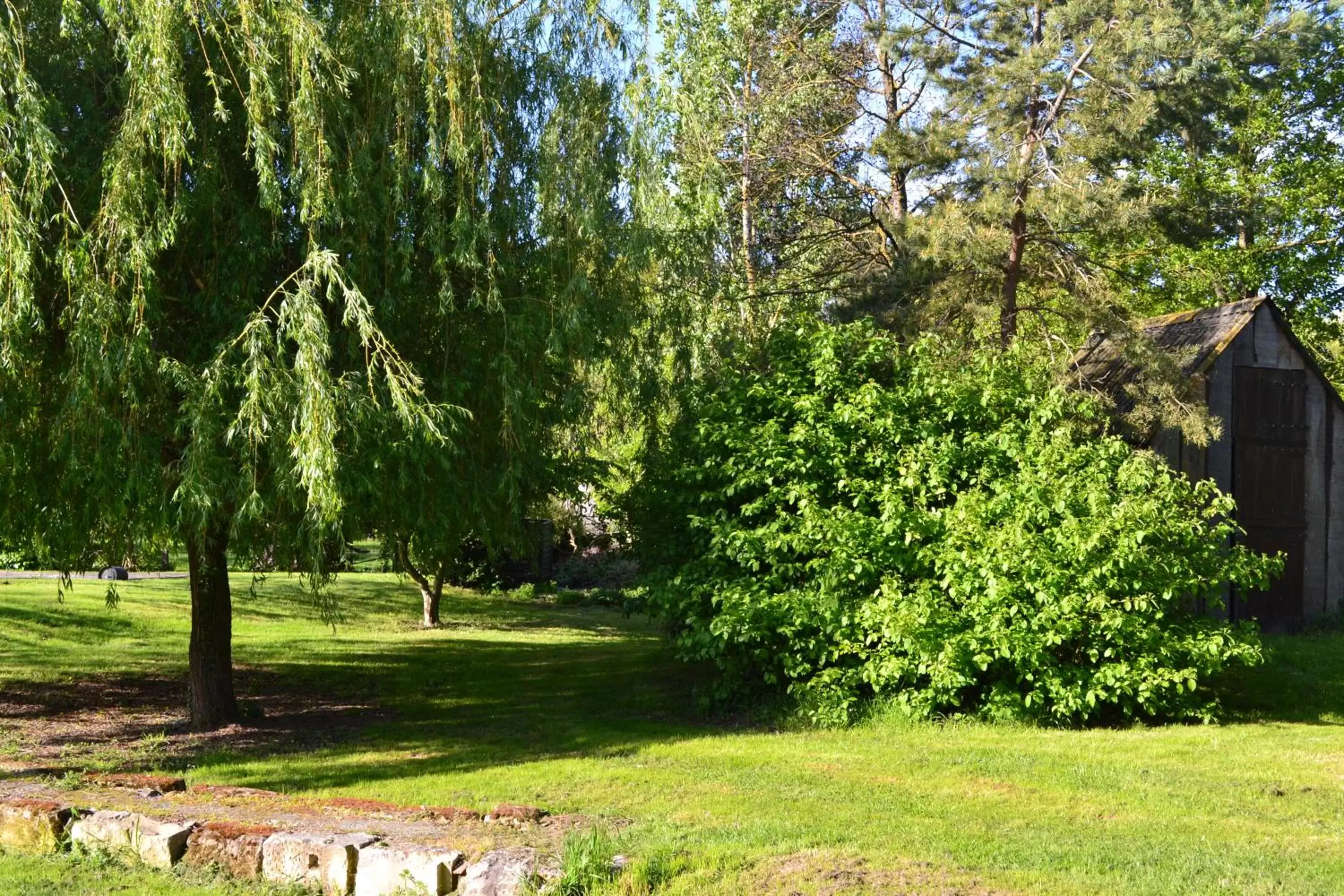 Property building, Garden in L'instant bleu