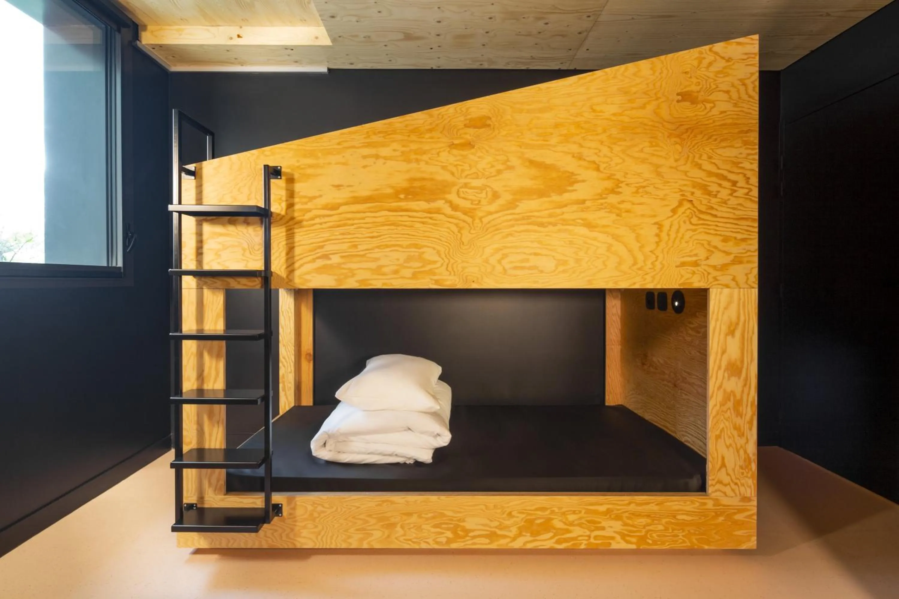 Bed in JO&JOE Paris Gentilly - Auberge de Jeunesse