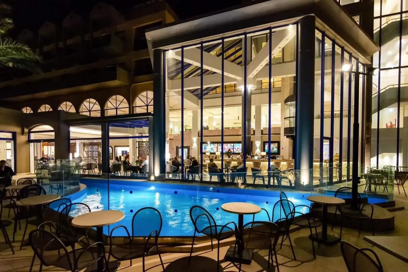Lounge or bar, Swimming Pool in Kresten Palace Hotel